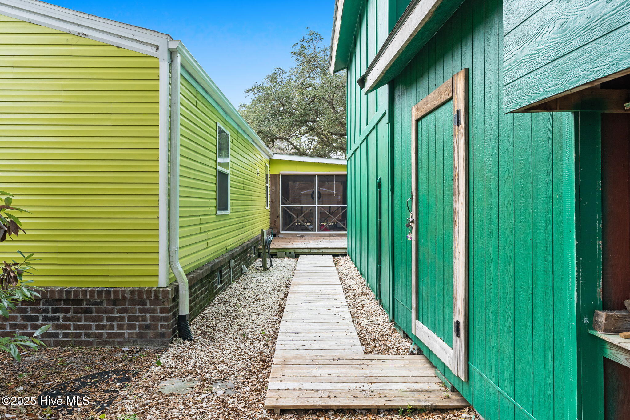 100544596 | Photo 32