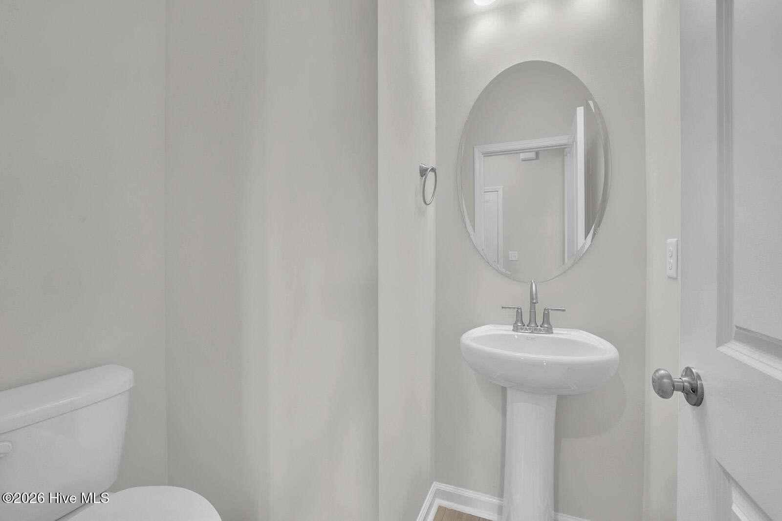 100538172 | Photo 12