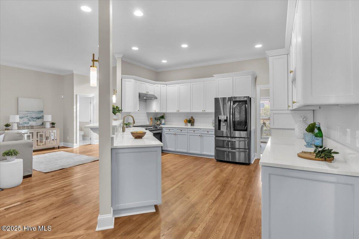 100545058 | Photo 19