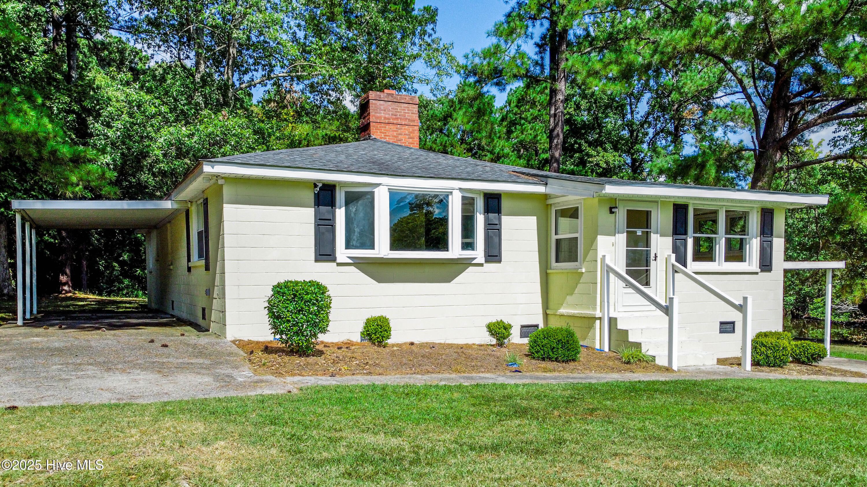 Homes for sale in Hertford, NC | 159 Fourth Ave, Hertford, NC 27944 | MLS# 100528739