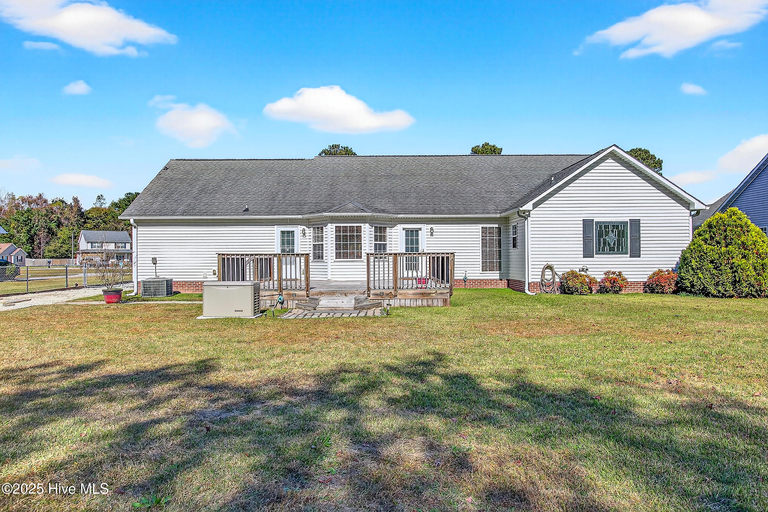 100540052 | Photo 30