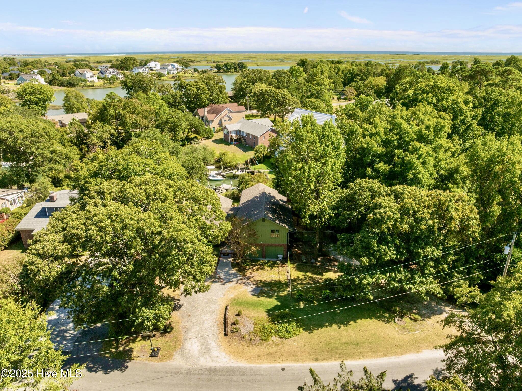 100532839 | Photo 35