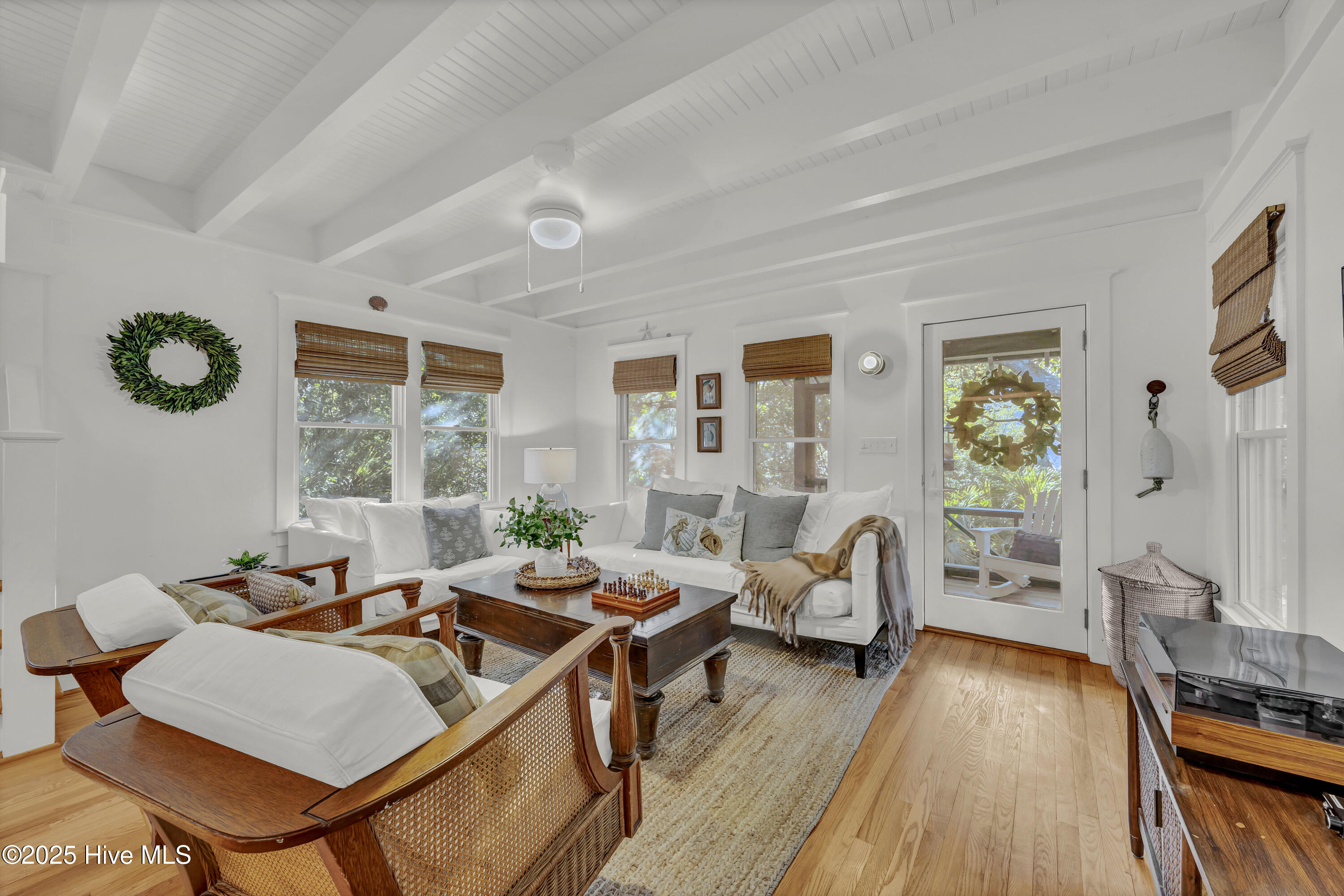 100546585 | Photo 10