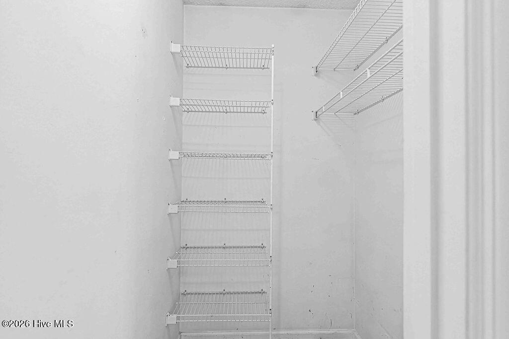 100589217 | Photo 20