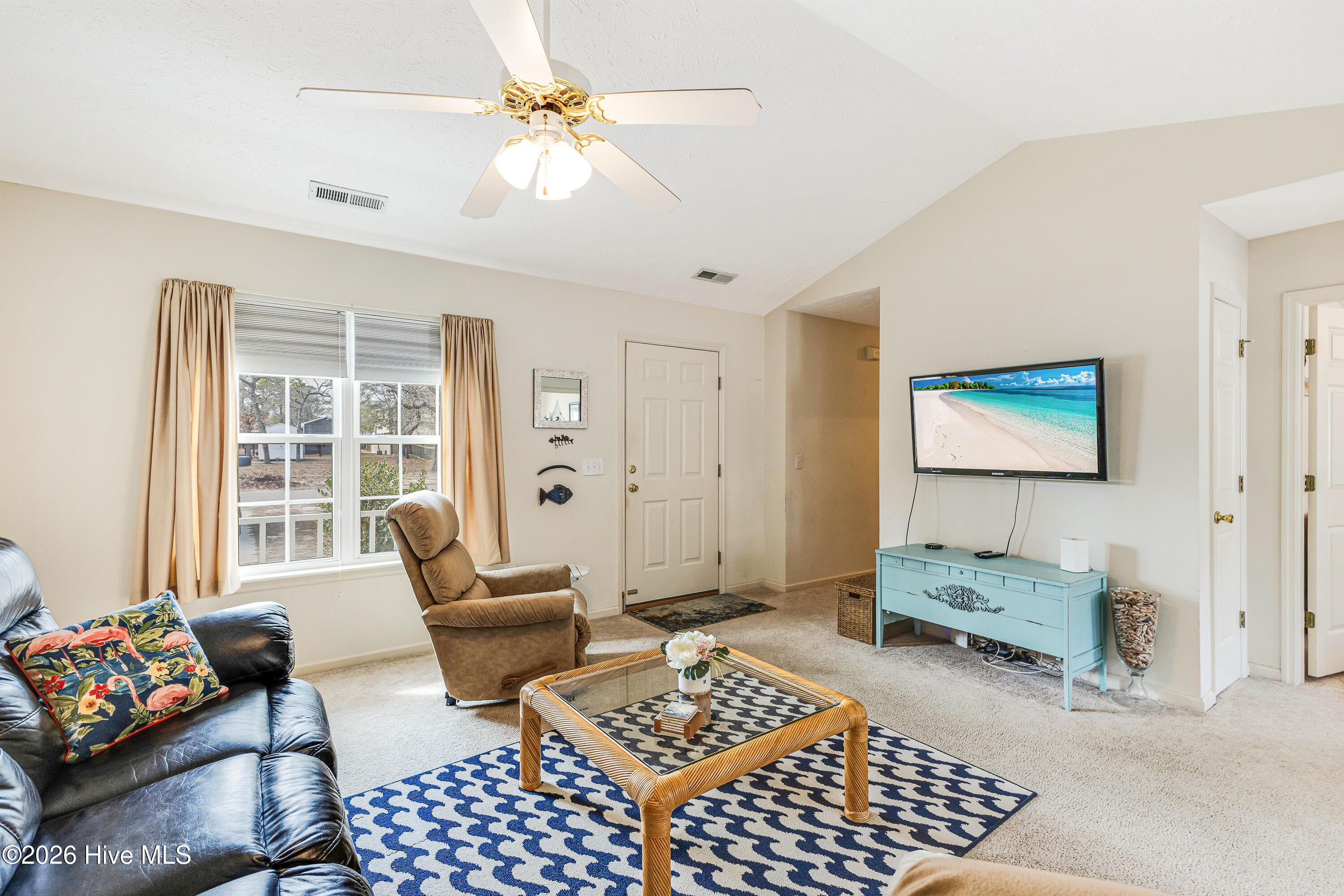 100558726 | Photo 10