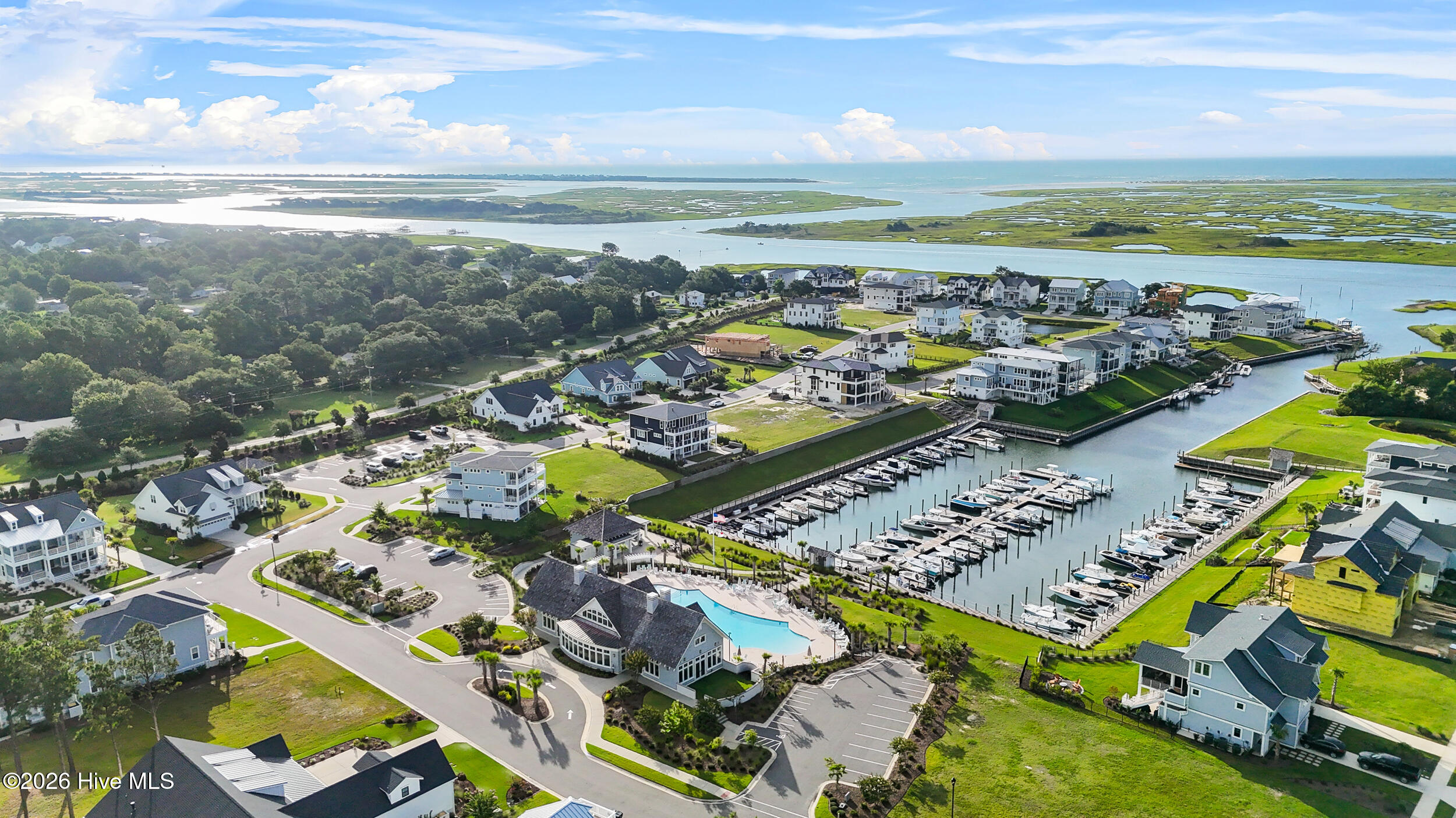 100551268 | Photo 75