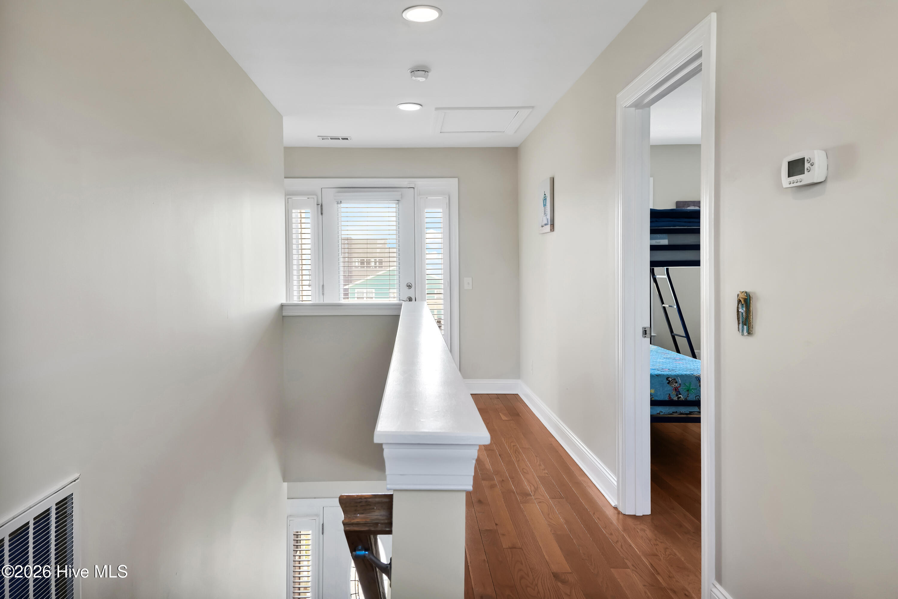 100559686 | Photo 29