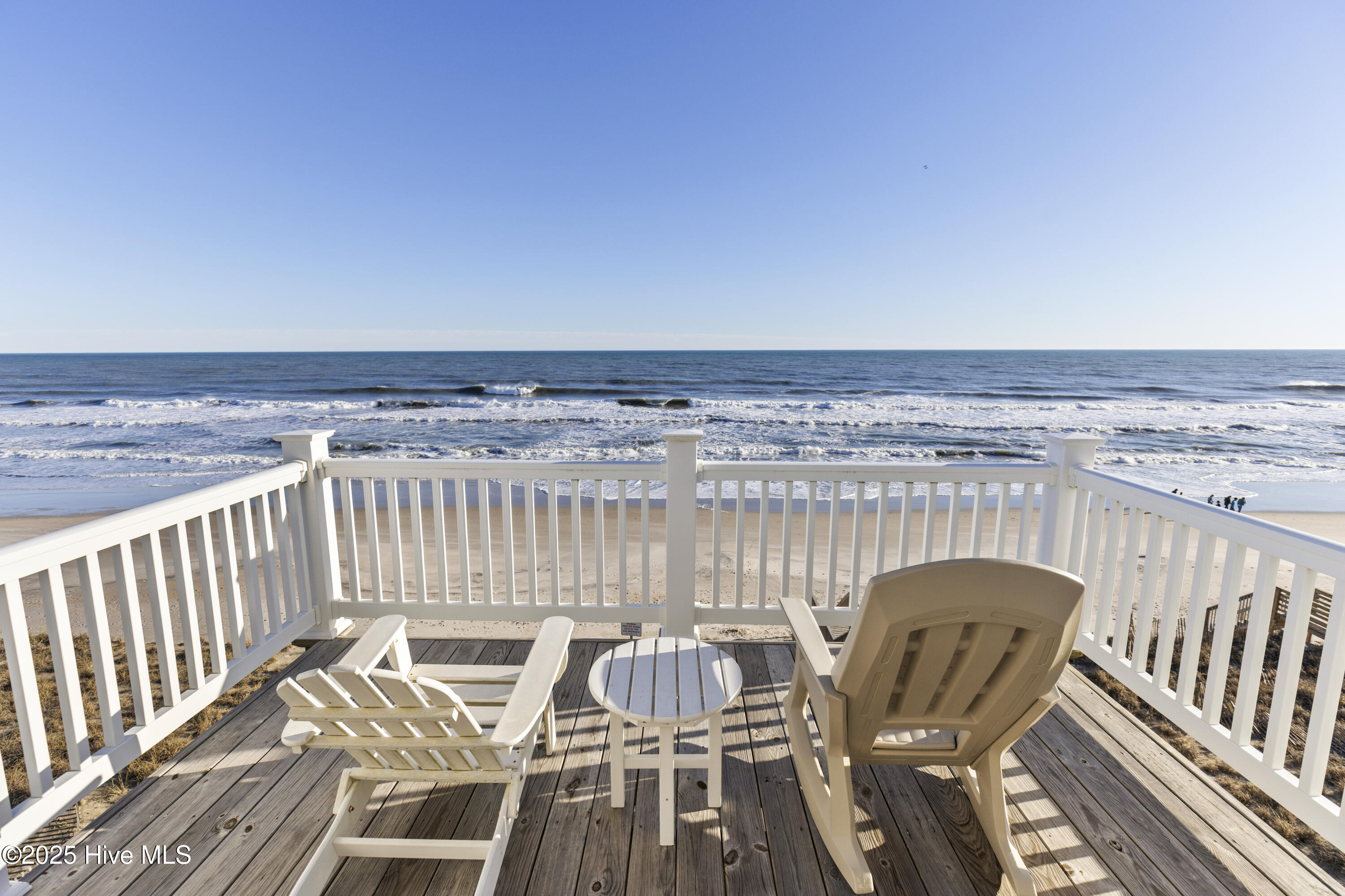 100546411 | Photo 46