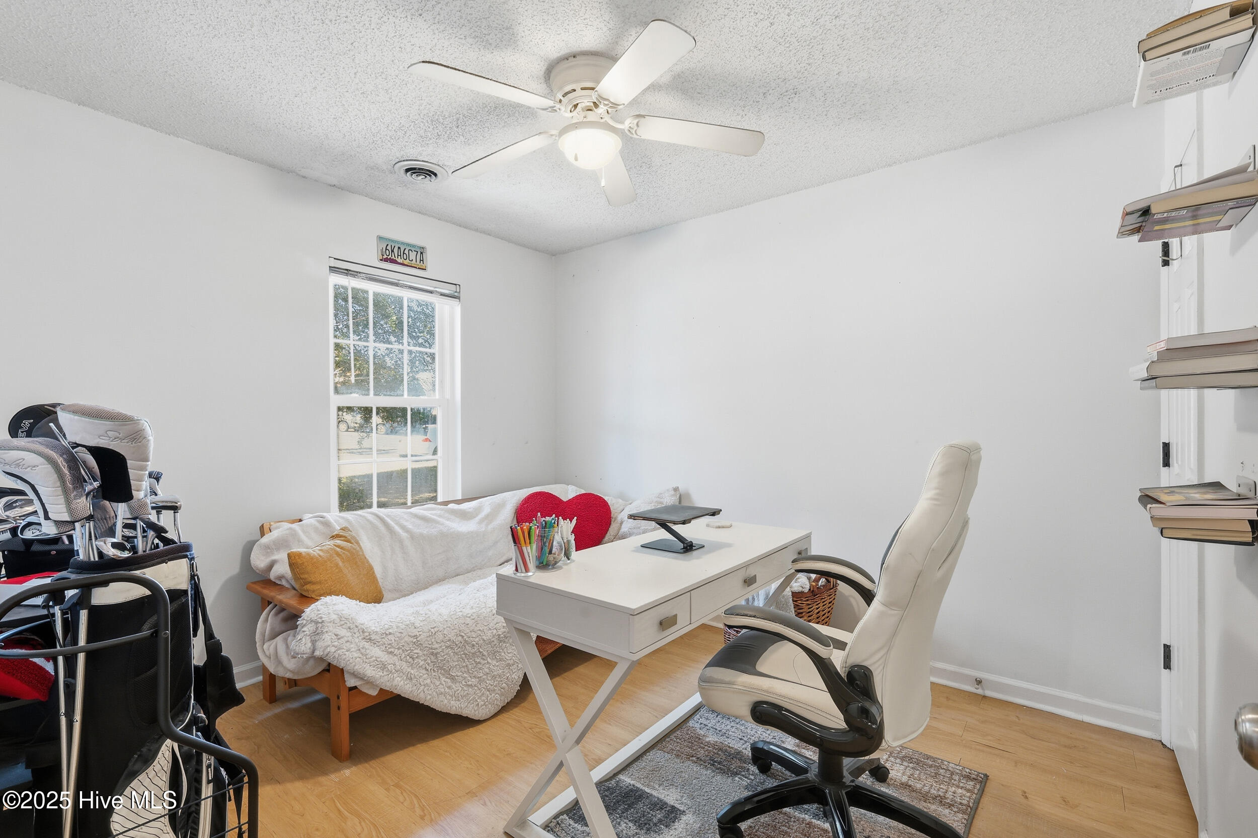 100540666 | Photo 23