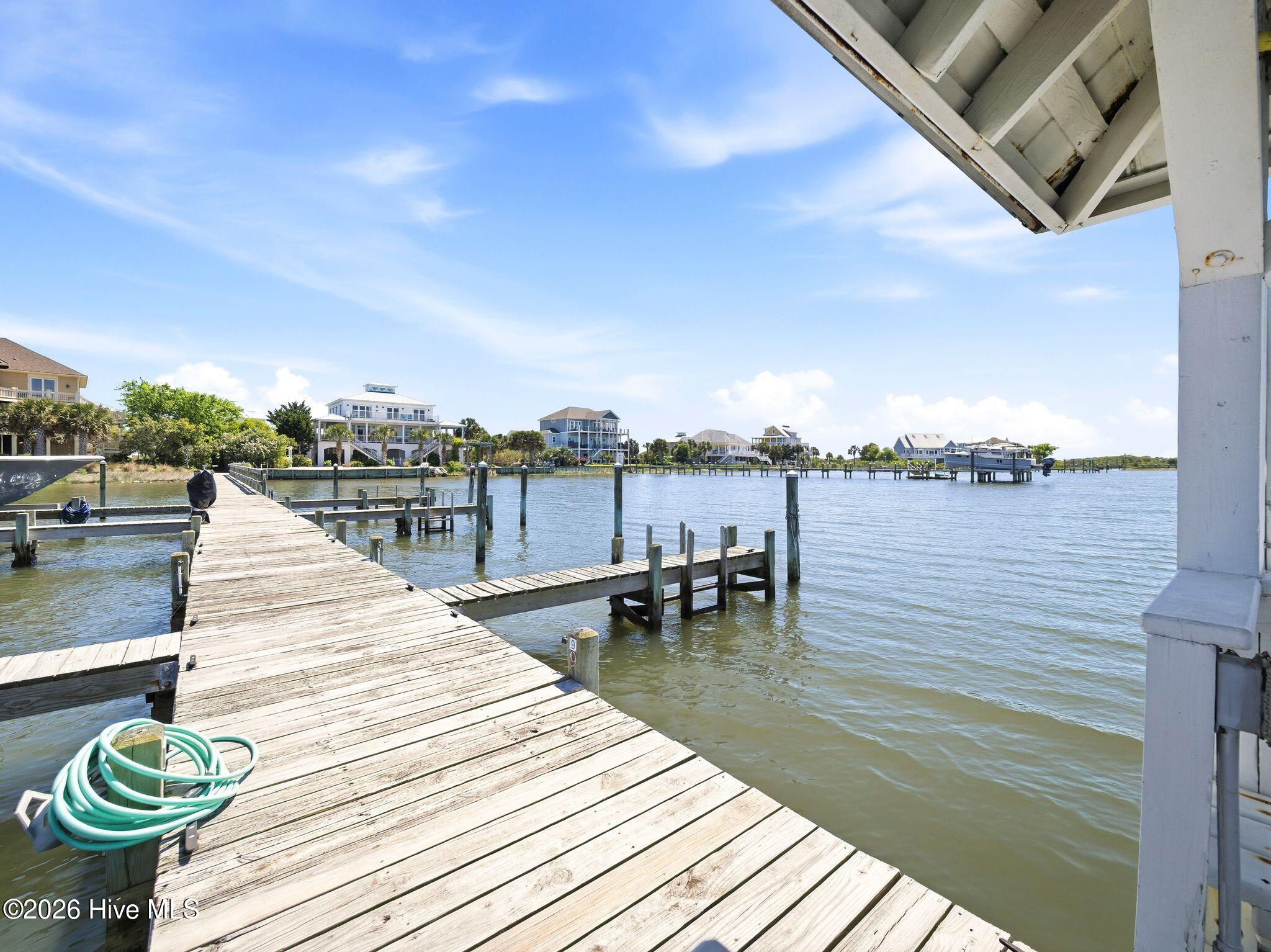 100569349 | Photo 116