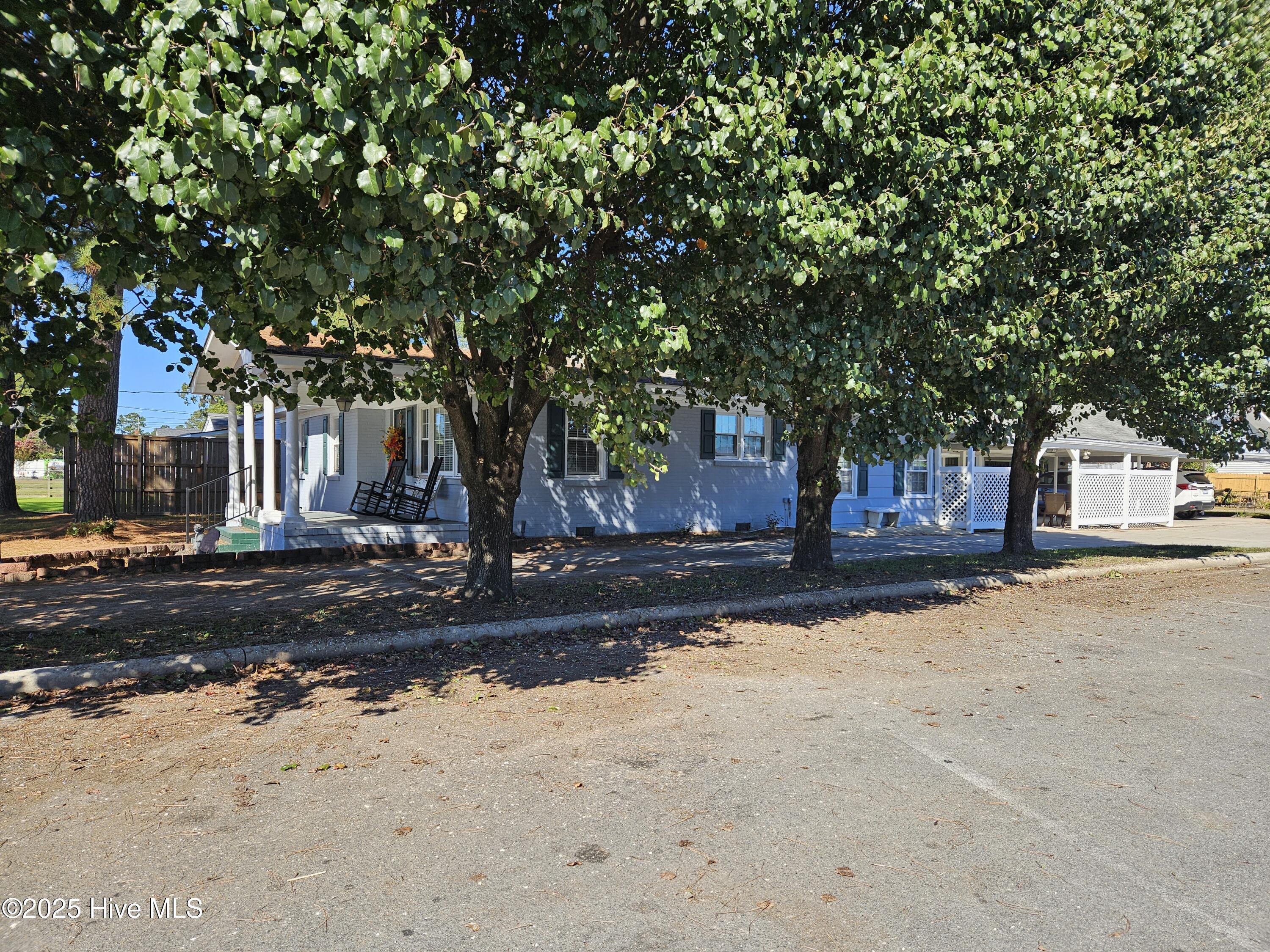 Homes for sale in Clinton, NC | 502 Raleigh Rd, Clinton, NC 28328 | MLS# 100536612