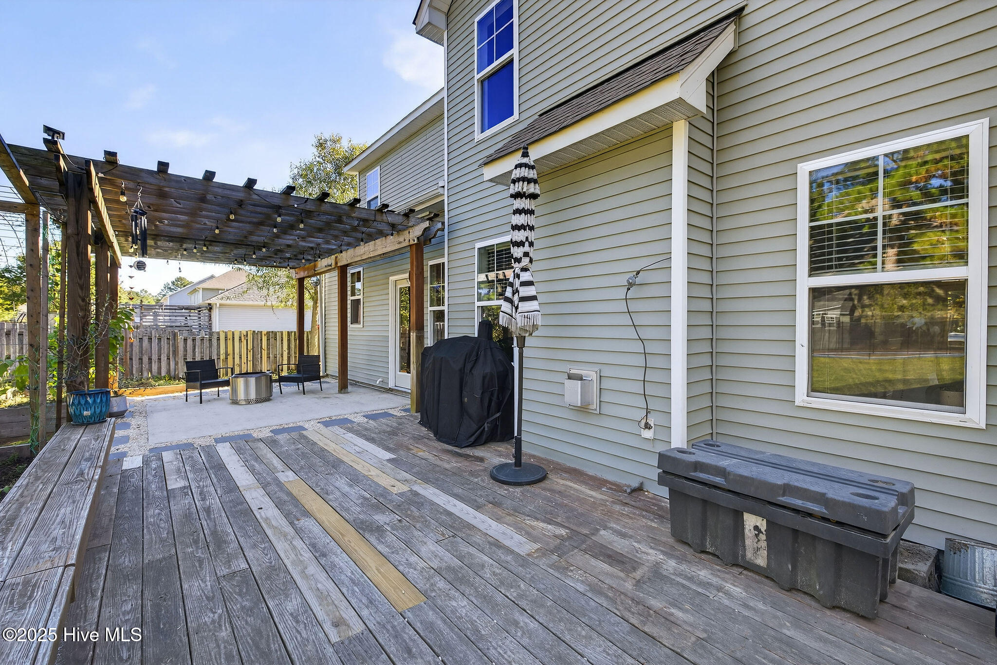 100537905 | Photo 34