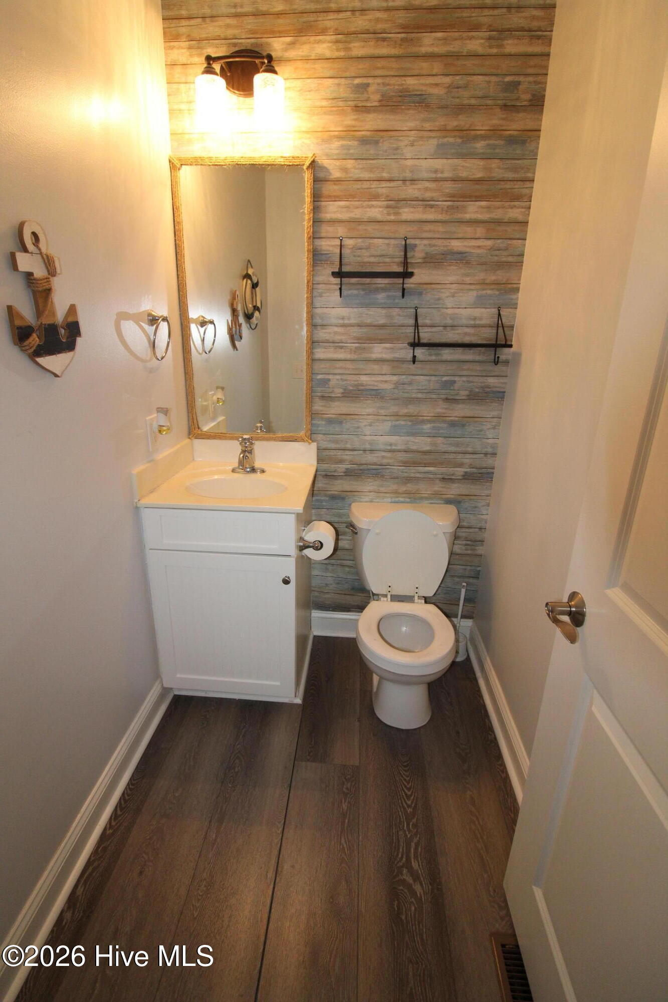 100538724 | Photo 13