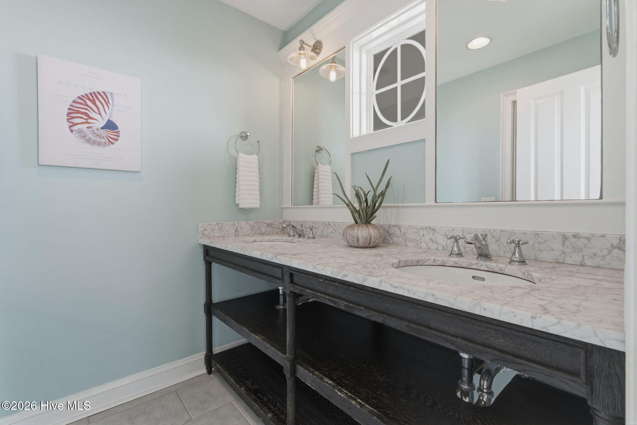 100555473 | Photo 45