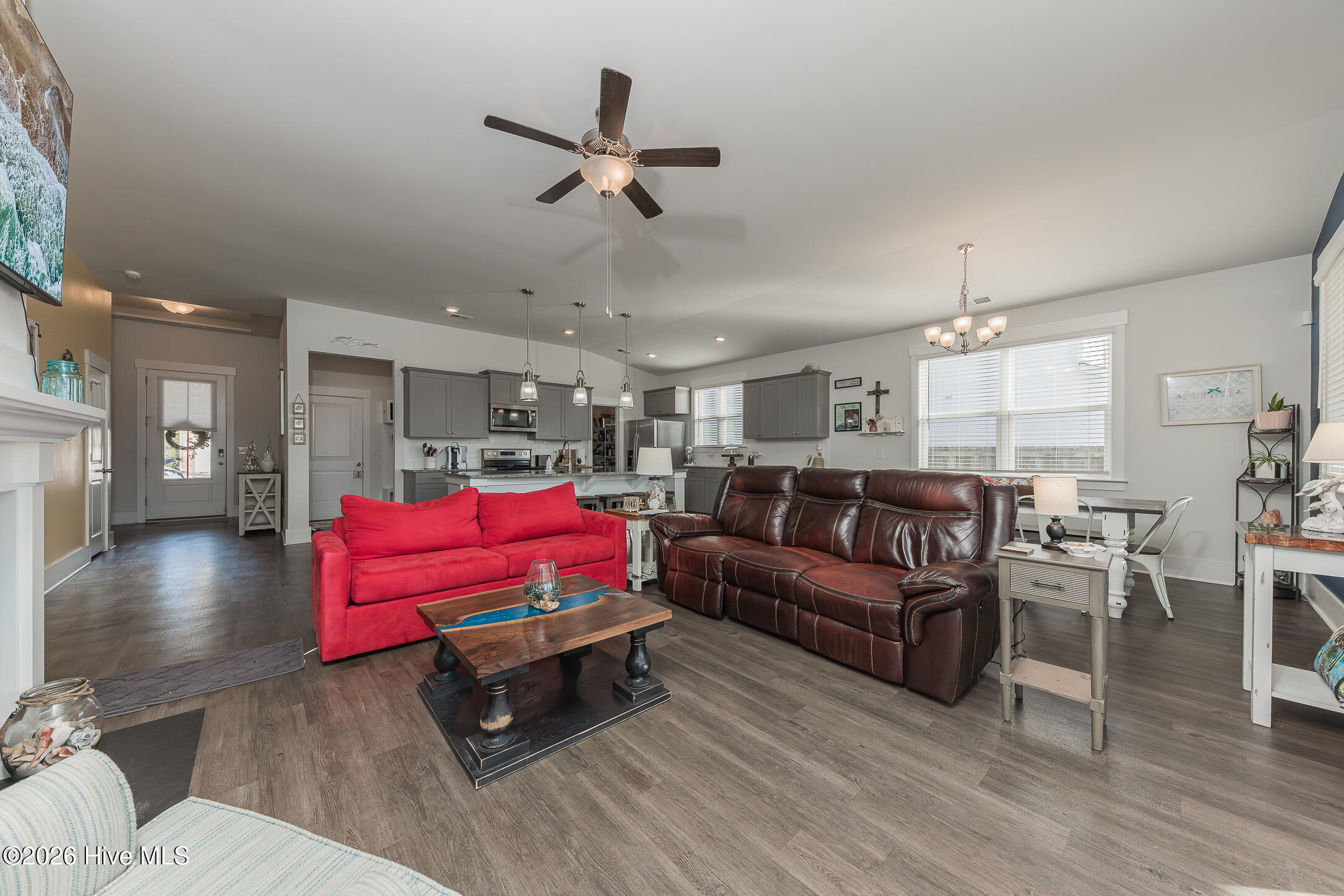 100555263 | Photo 12