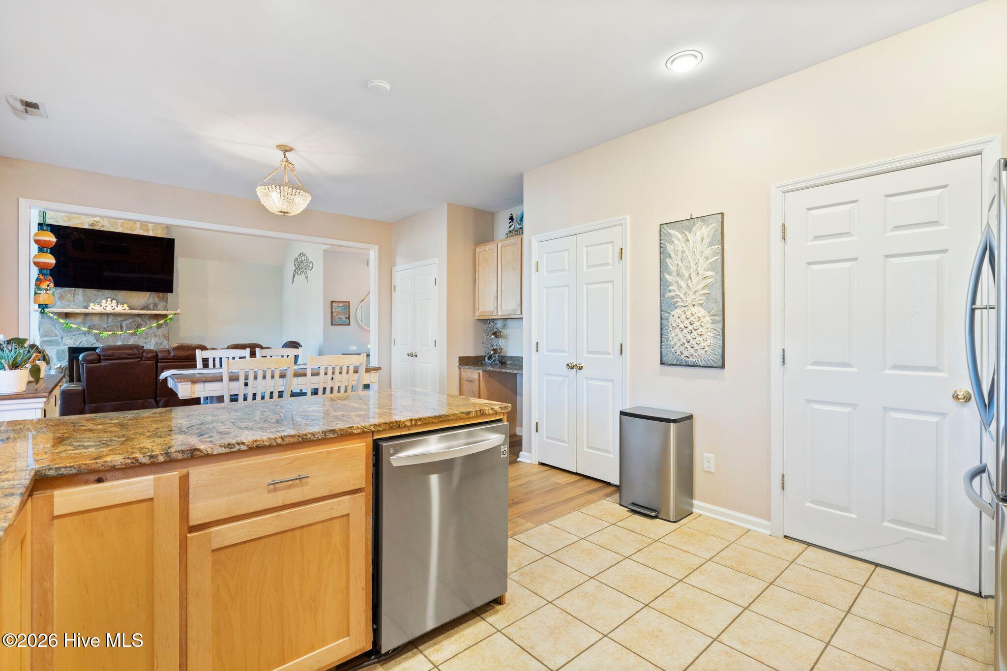 100554284 | Photo 17