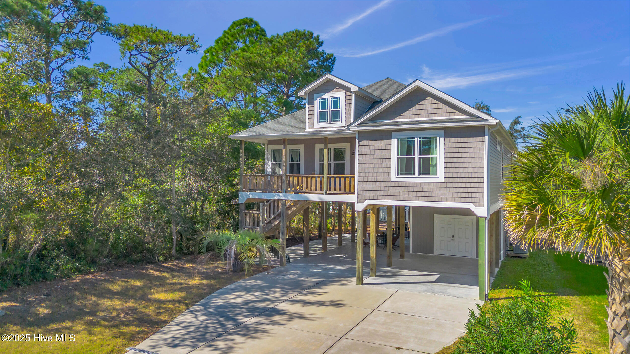 100537847 | Photo 40