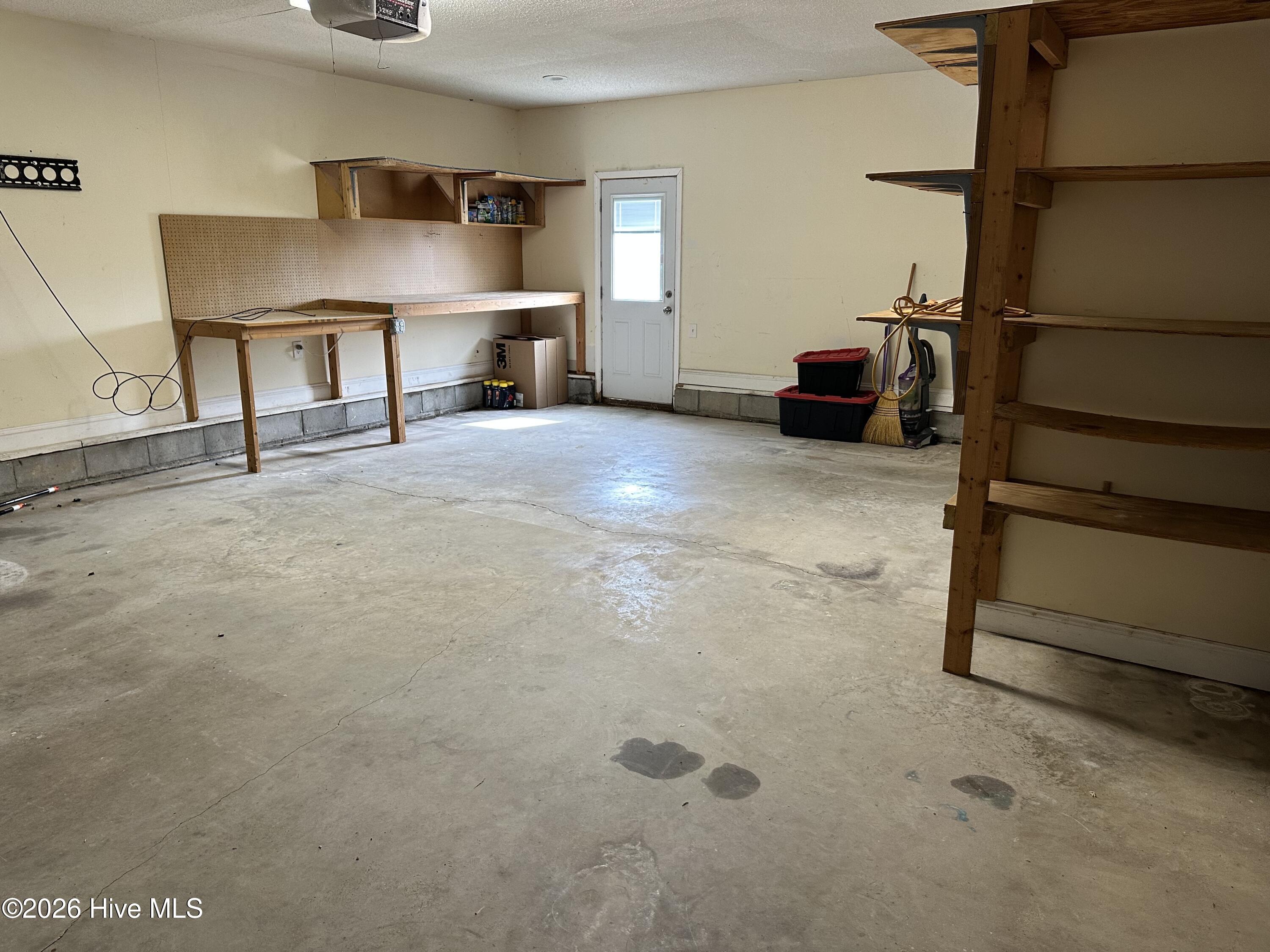 100556264 | Photo 24