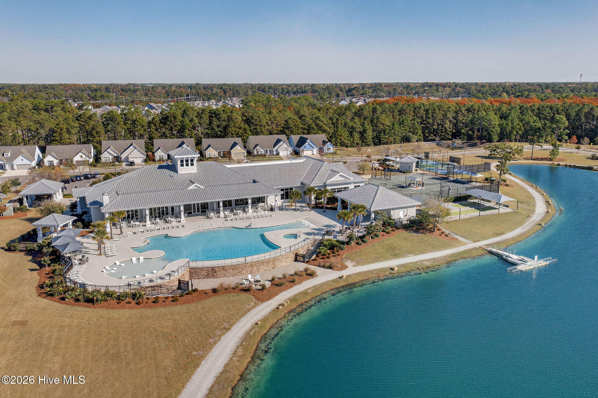 100560495 | Photo 43