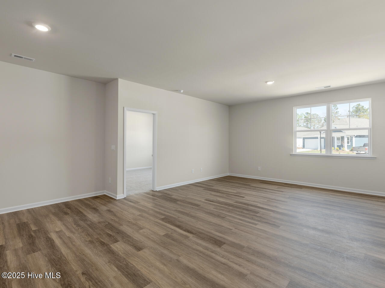 7107 Foxhollow Lane Leland NC 28451 USA-