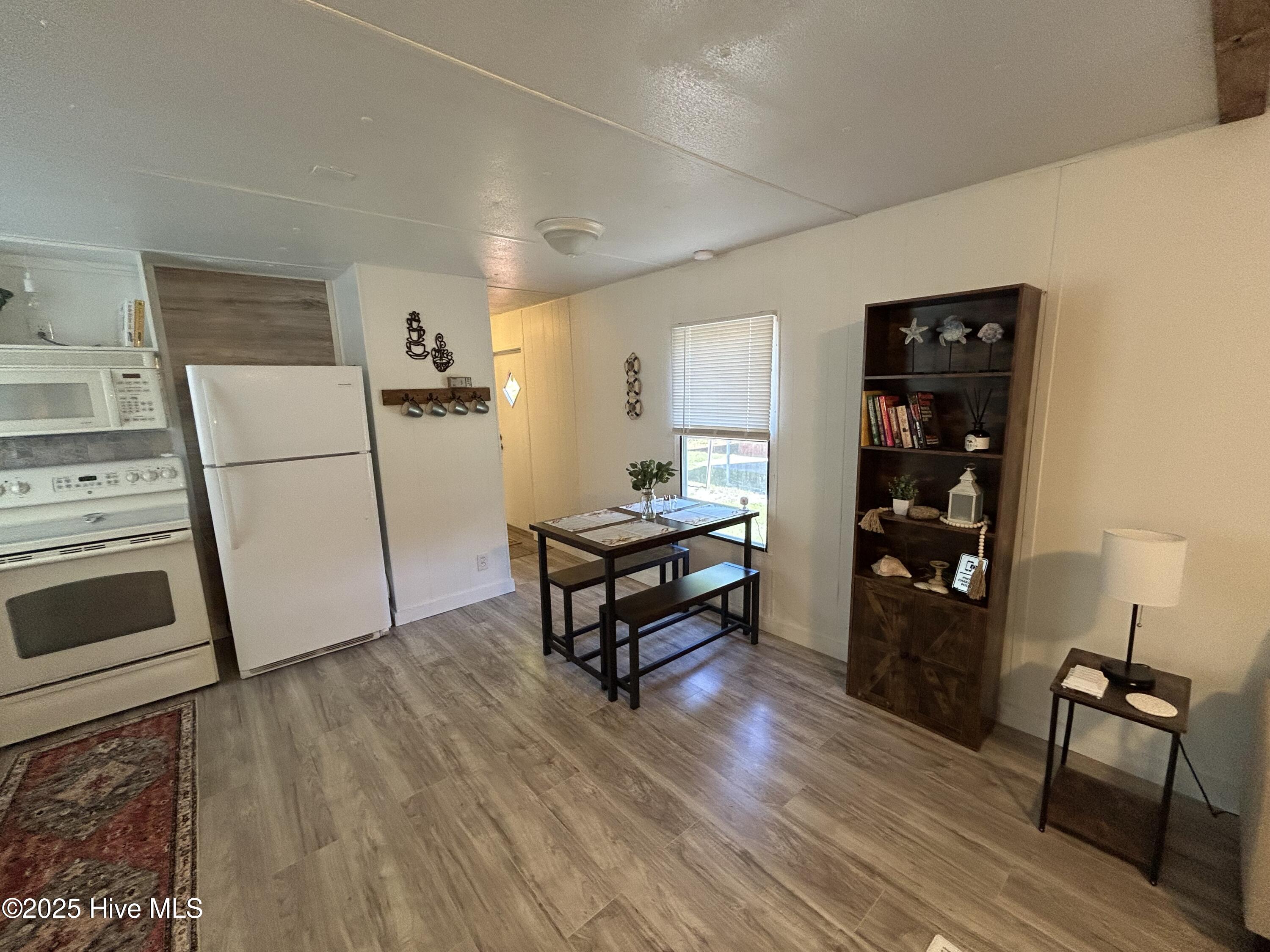 100523167 | Photo 12