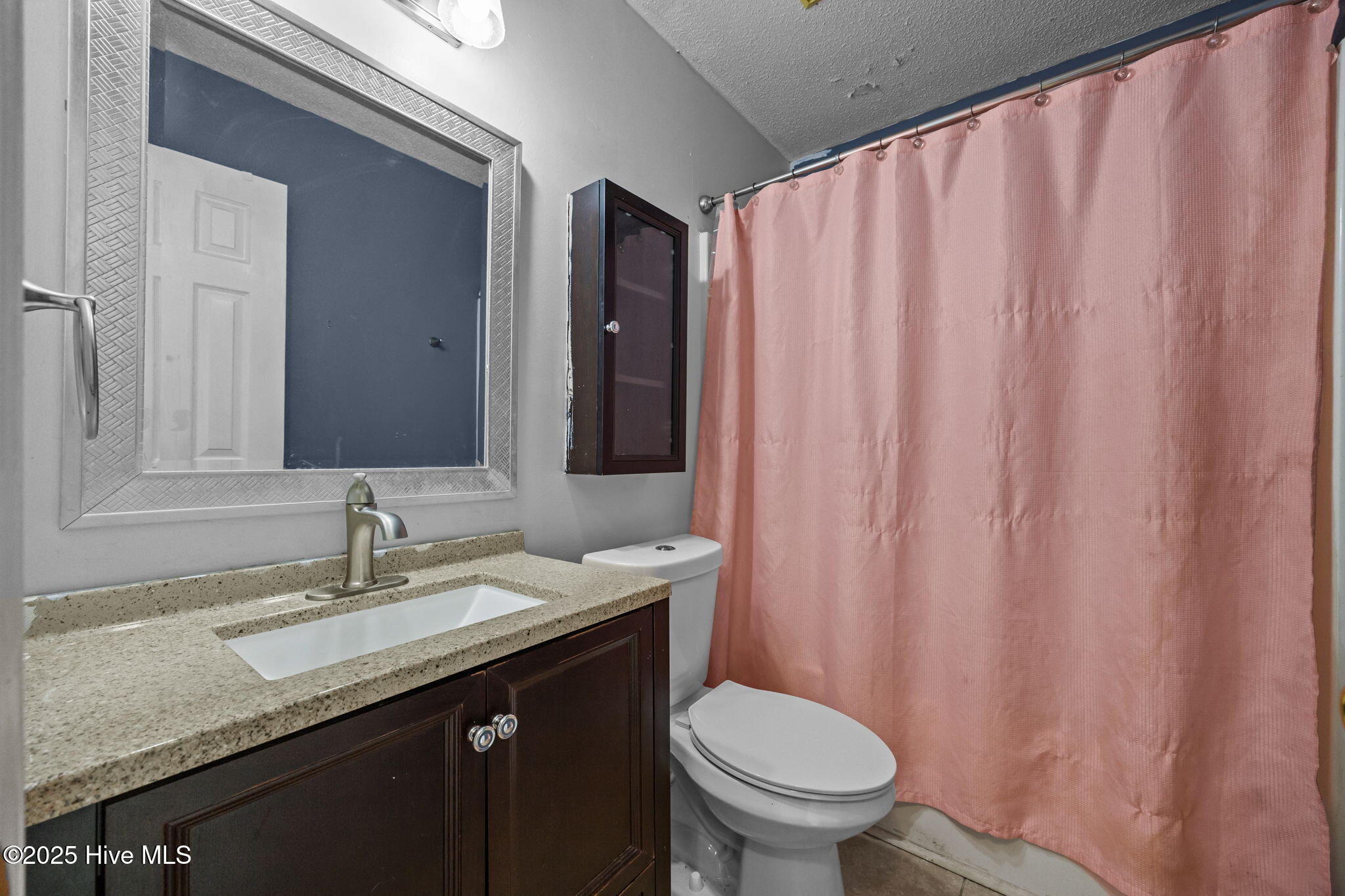 100544873 | Photo 24