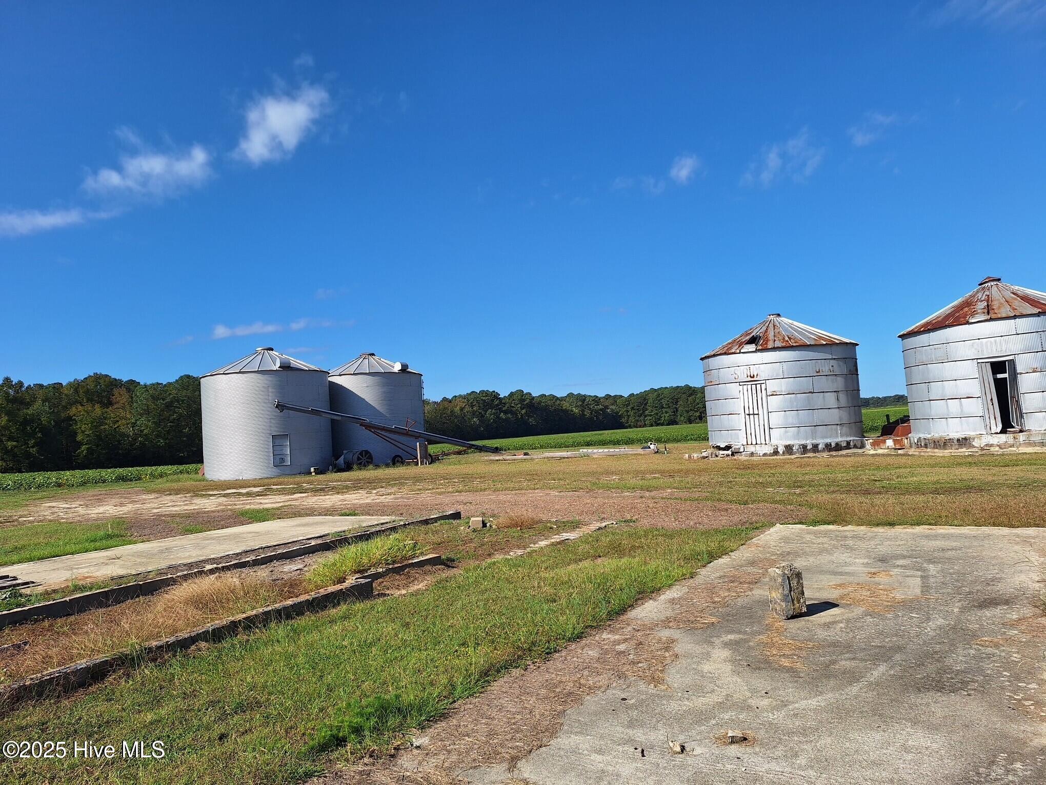Homes for sale in Robersonville, NC | 1676 Ross Rd, Robersonville, NC 27871 | MLS# 100540564
