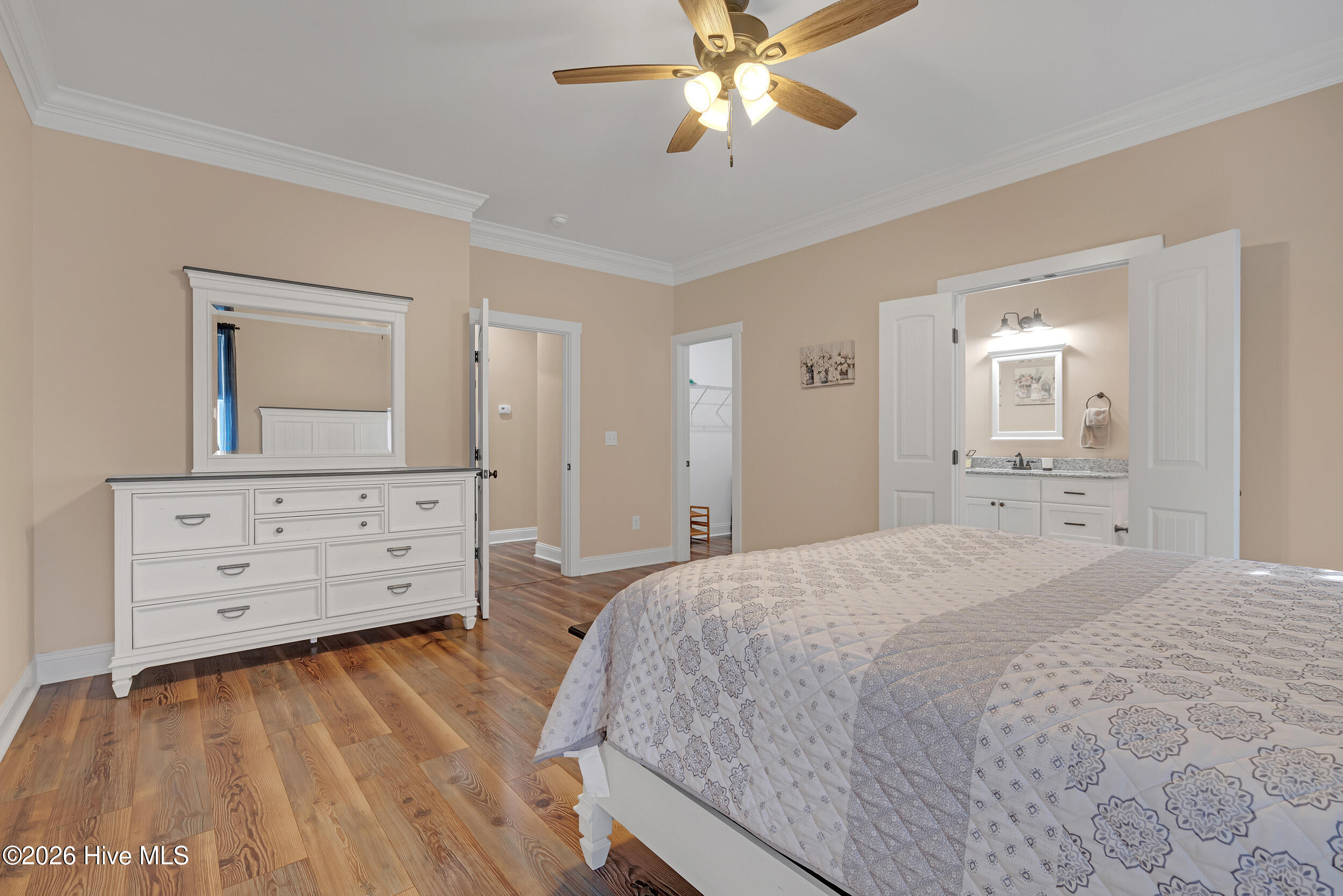 100549984 | Photo 19