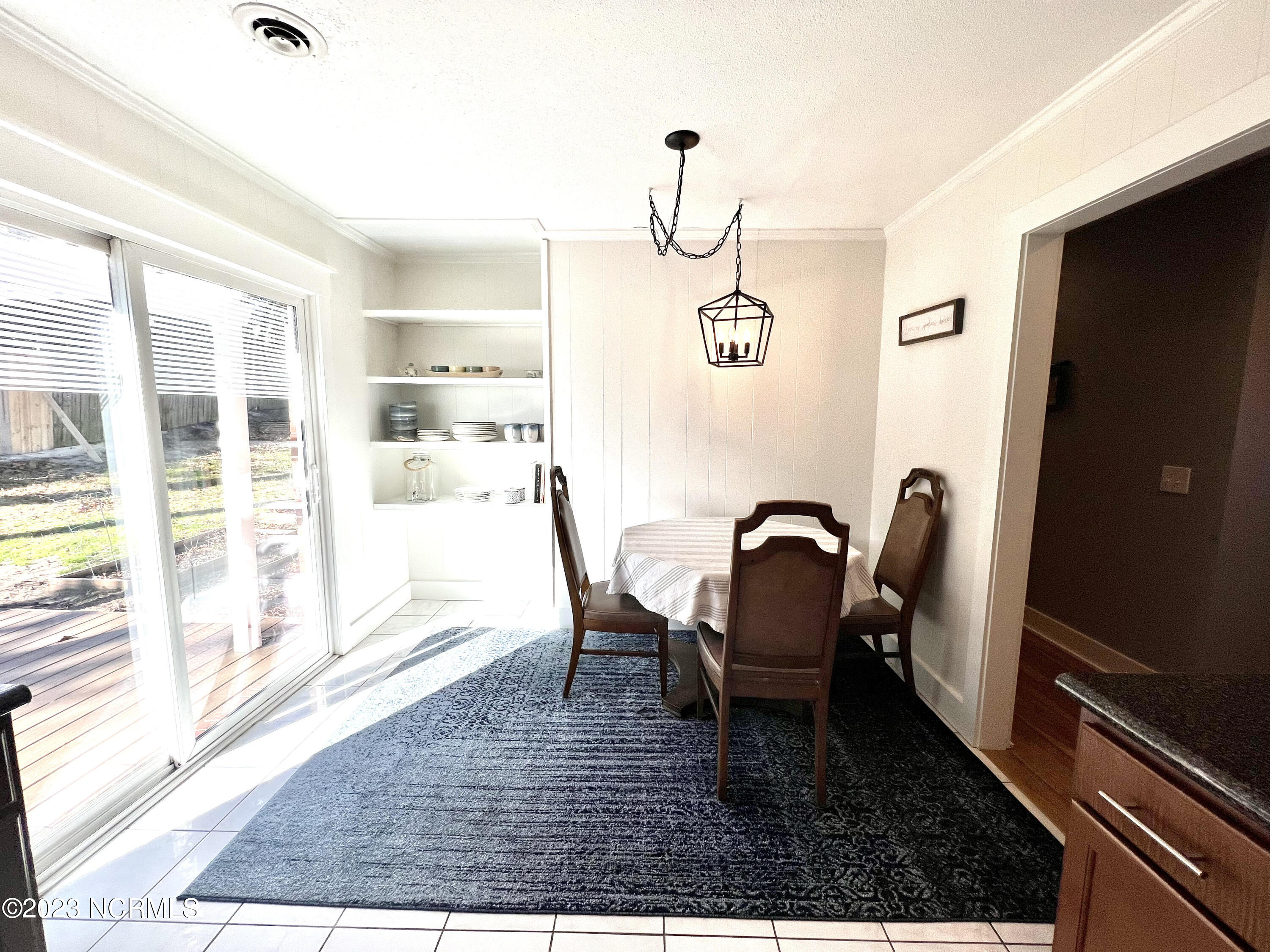 100555219 | Photo 12