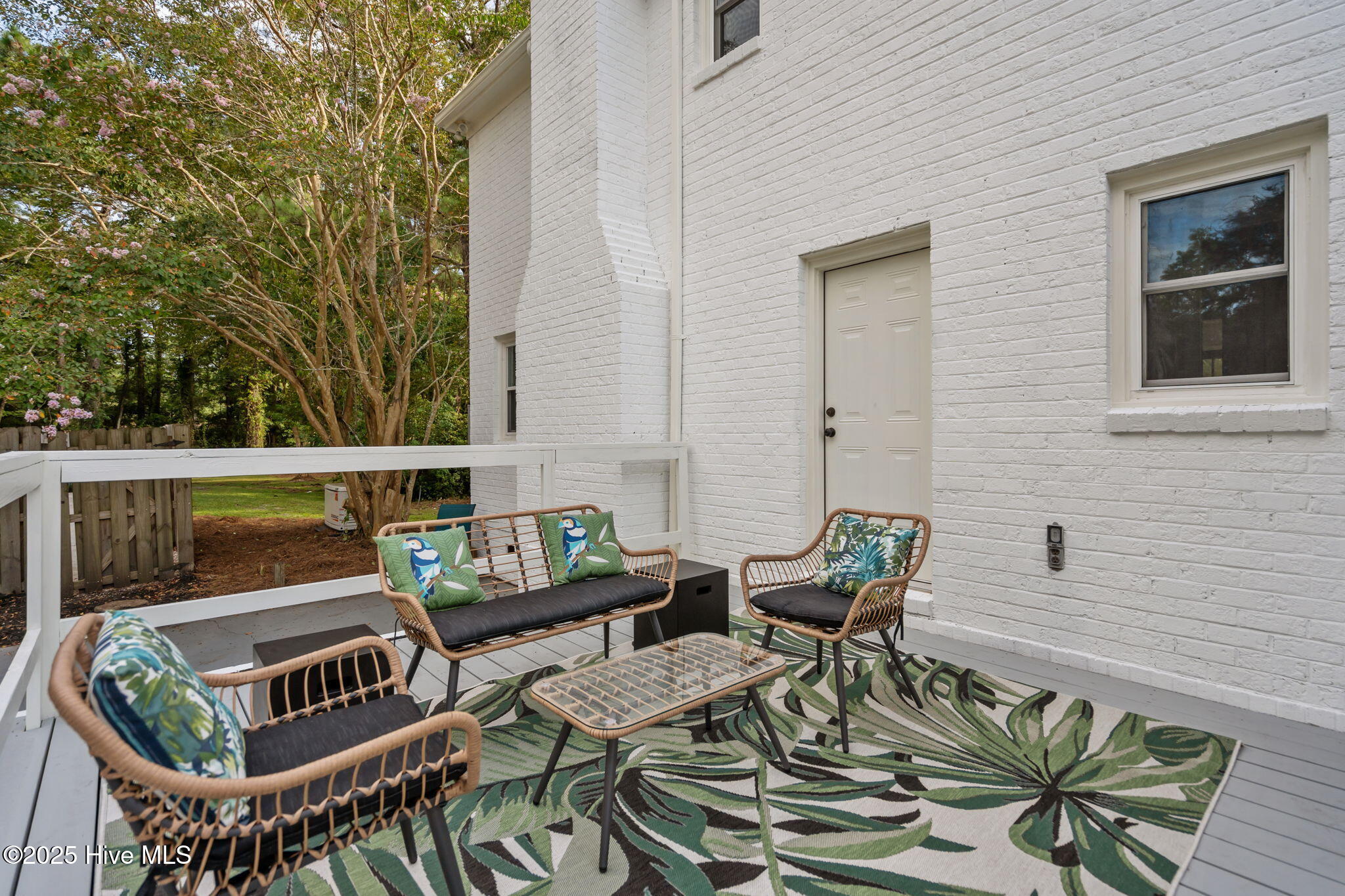 100527627 | Photo 62