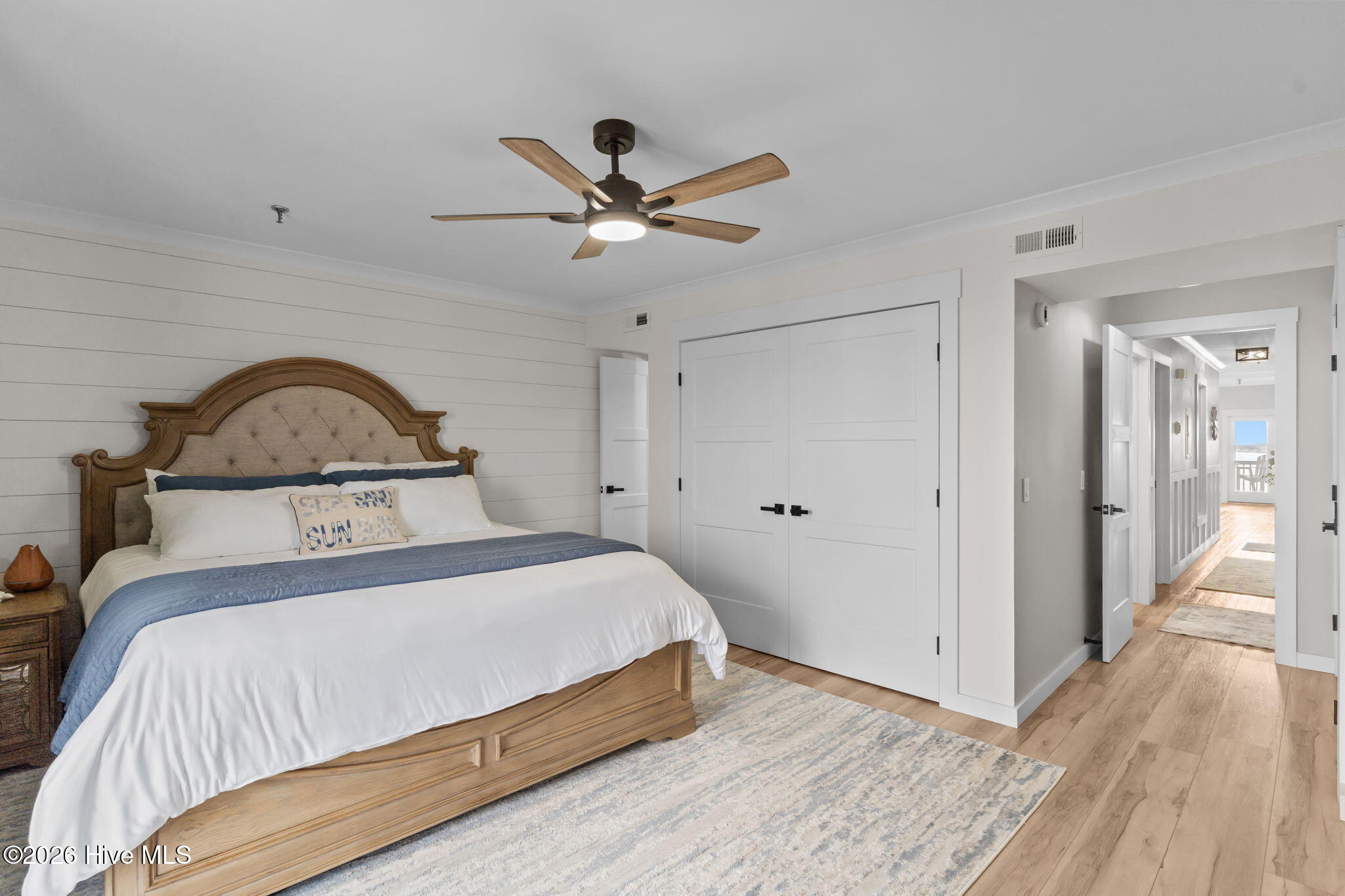 100548962 | Photo 19