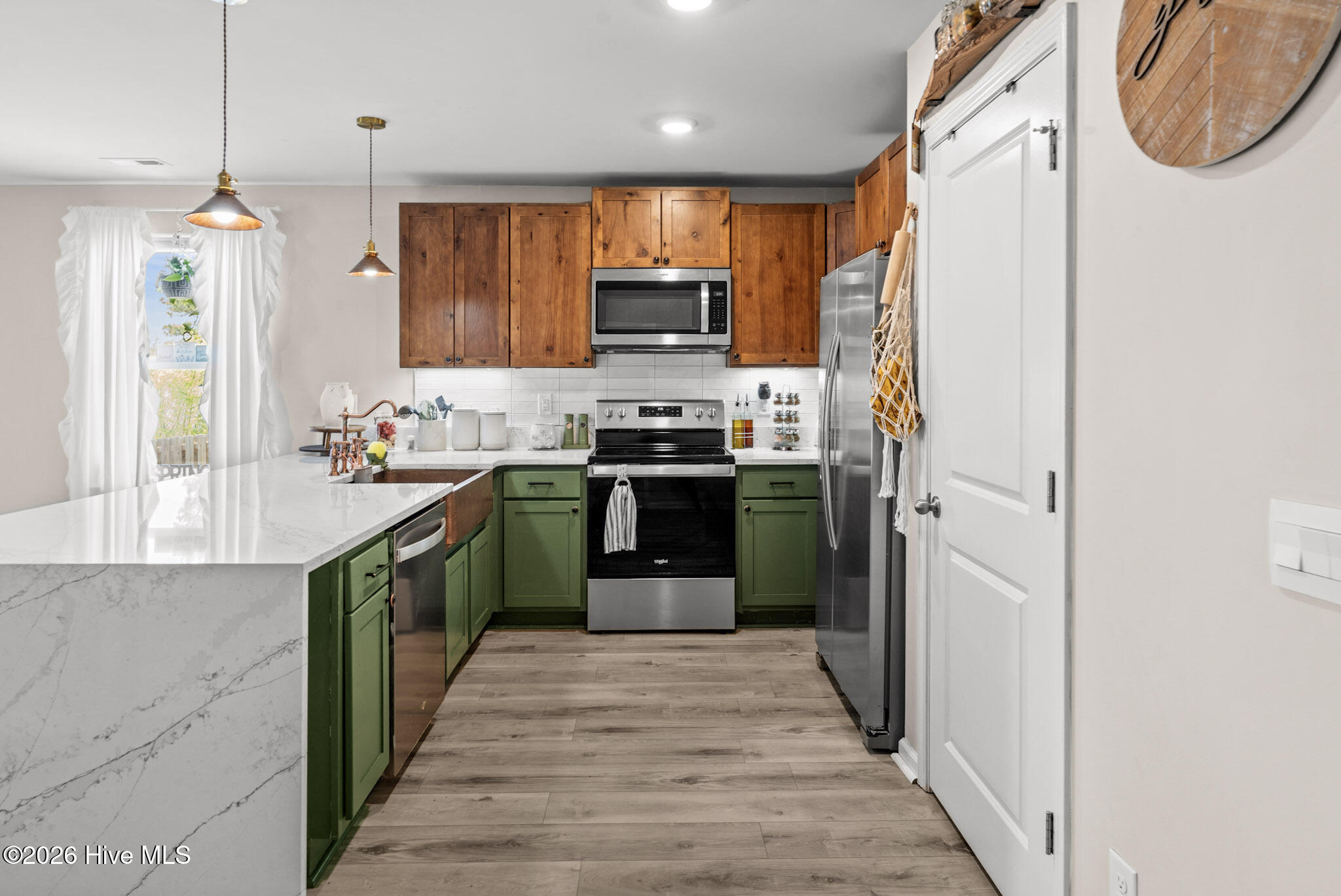 100566662 | Photo 68