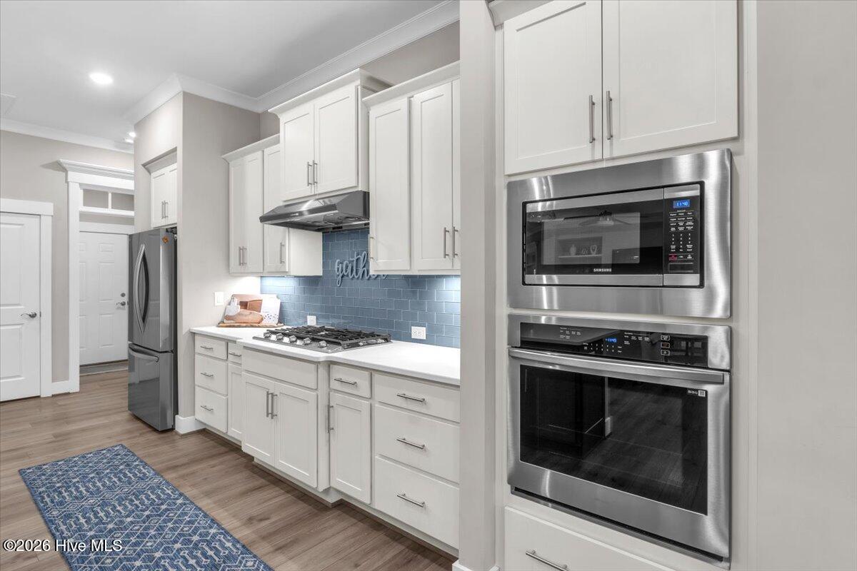 100558709 | Photo 26