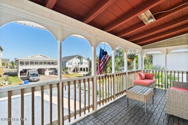 100538776 | Photo 18