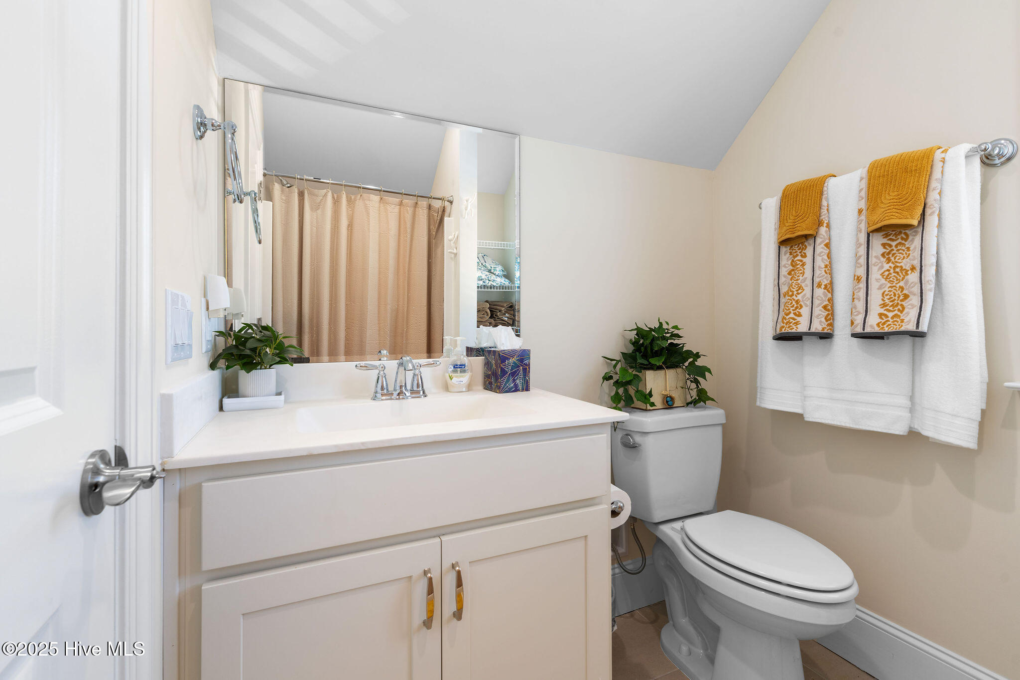 100540616 | Photo 43