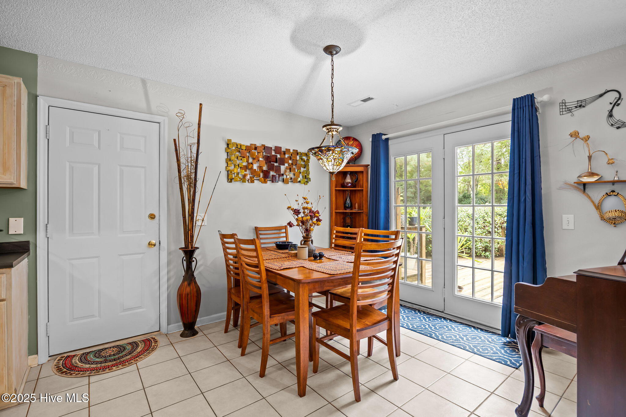 100543555 | Photo 16