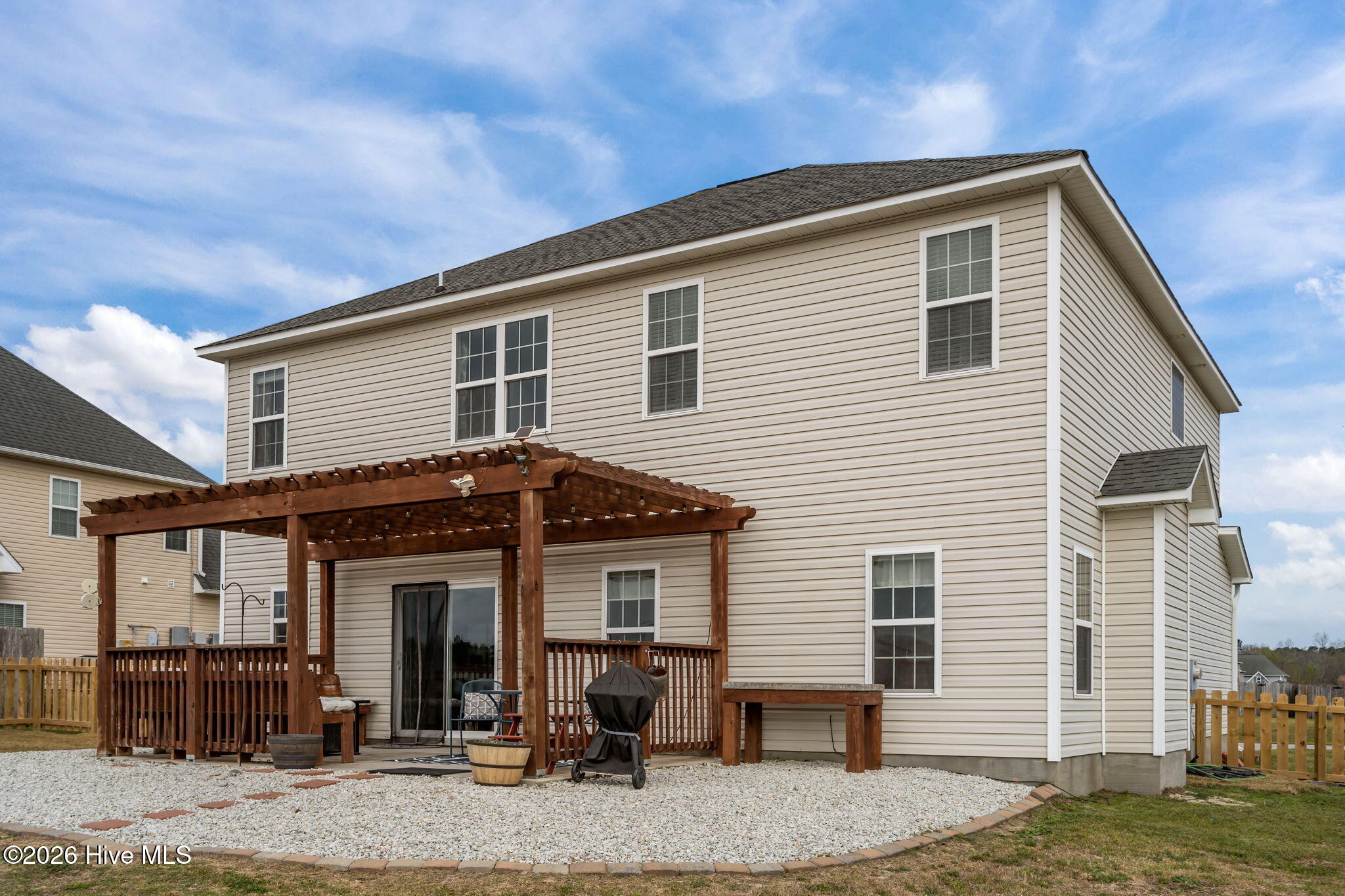 100560524 | Photo 44