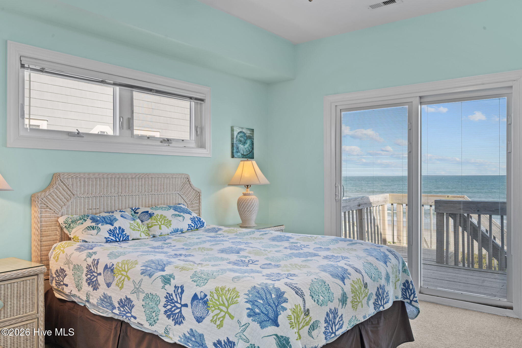 100567525 | Photo 27