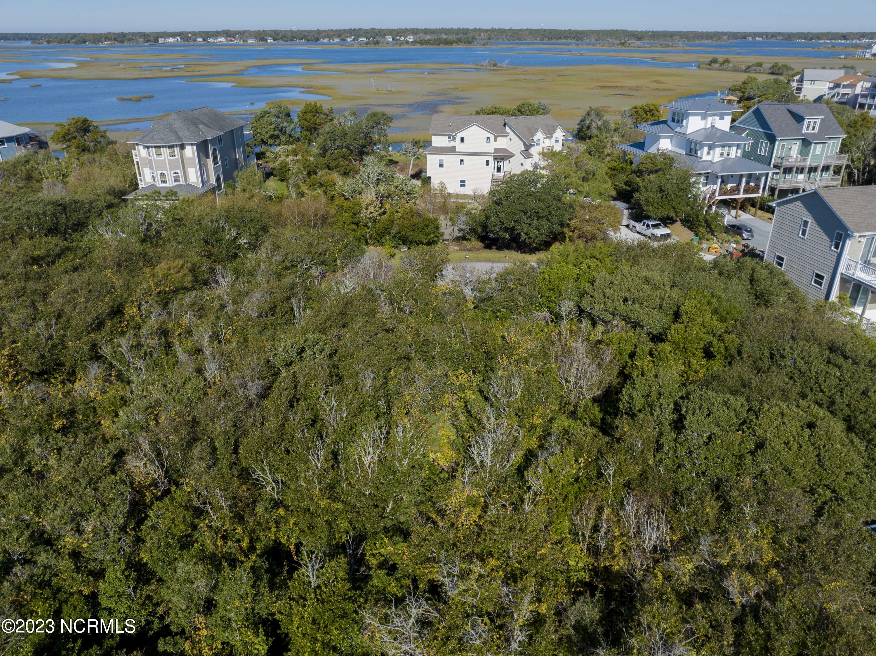 100570104 | Photo 25