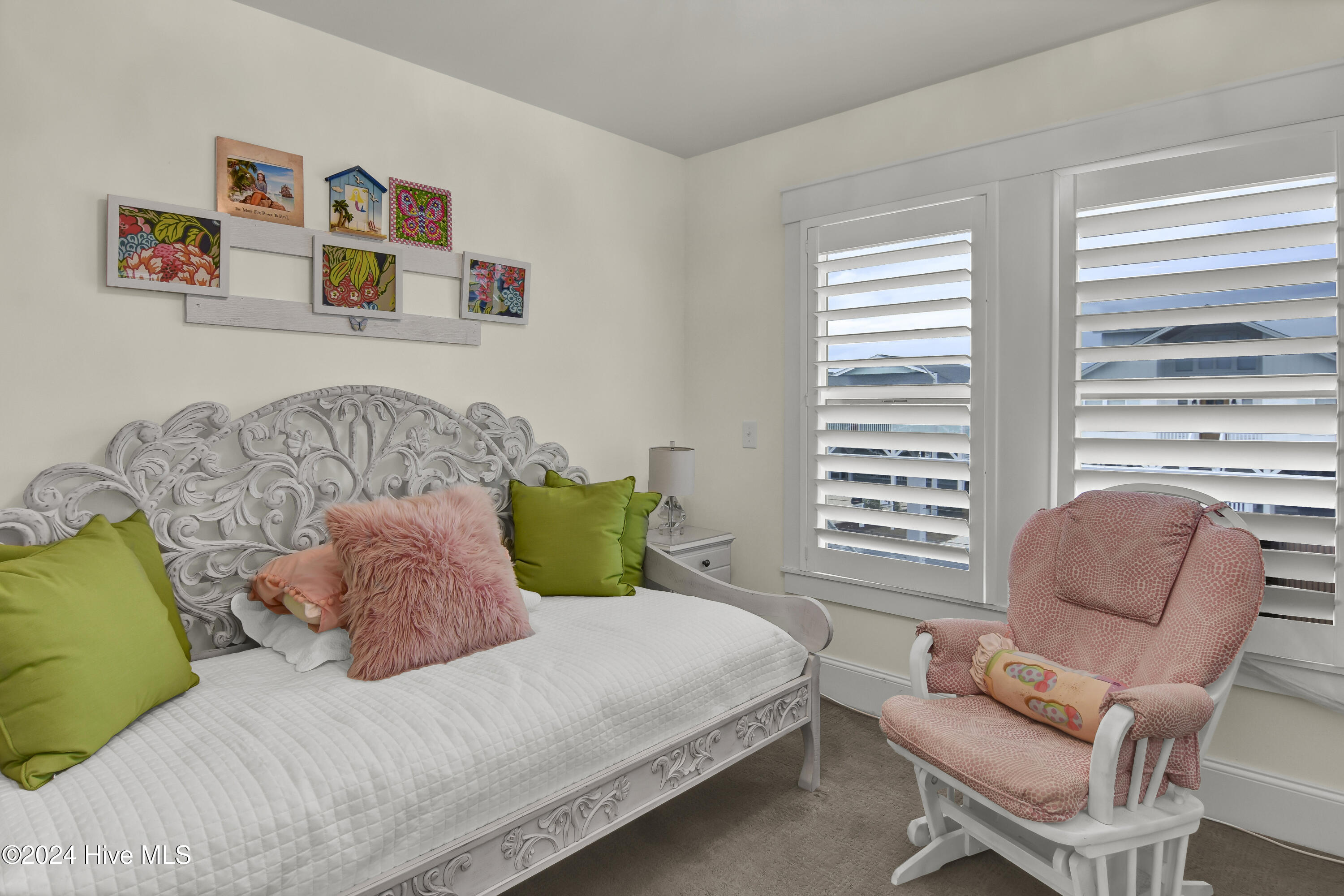 100512671 | Photo 26