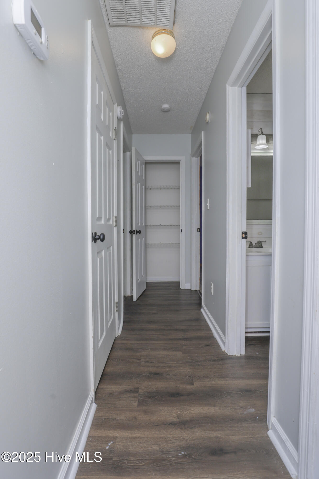 100522542 | Photo 21