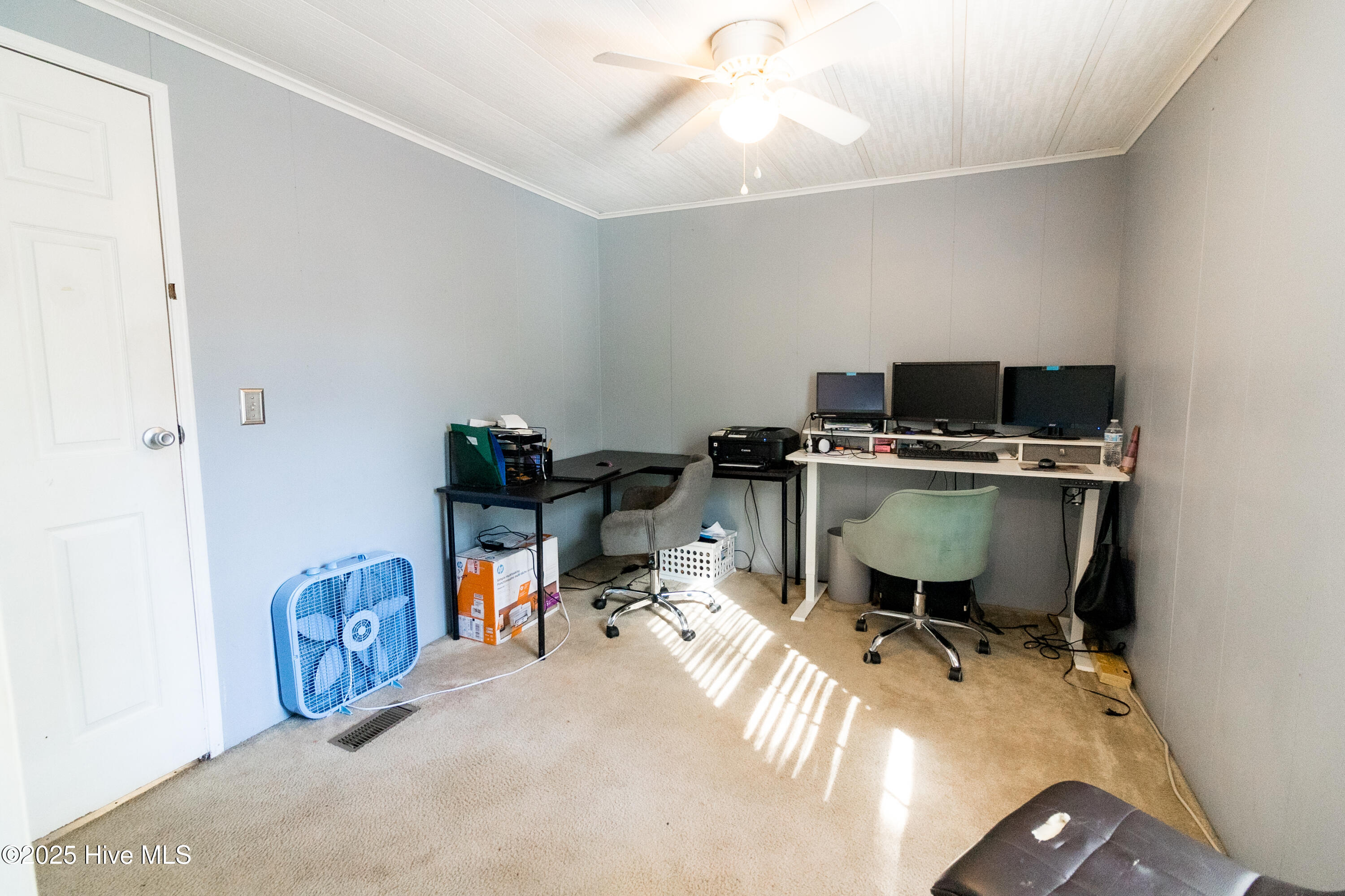 100545695 | Photo 28