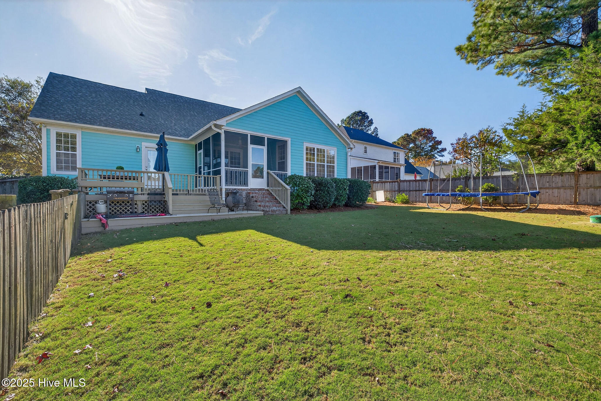 100540017 | Photo 14