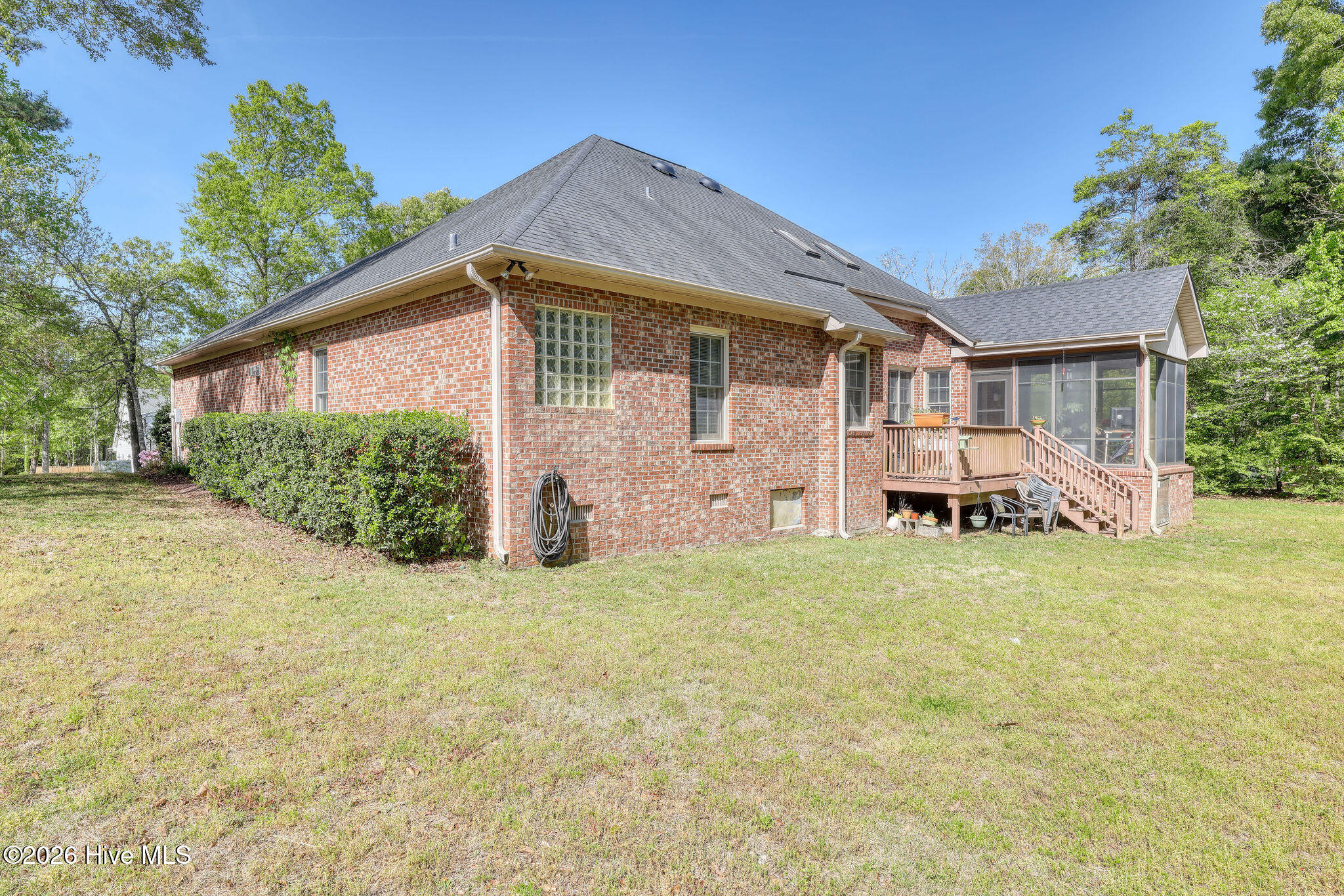 100565672 | Photo 55