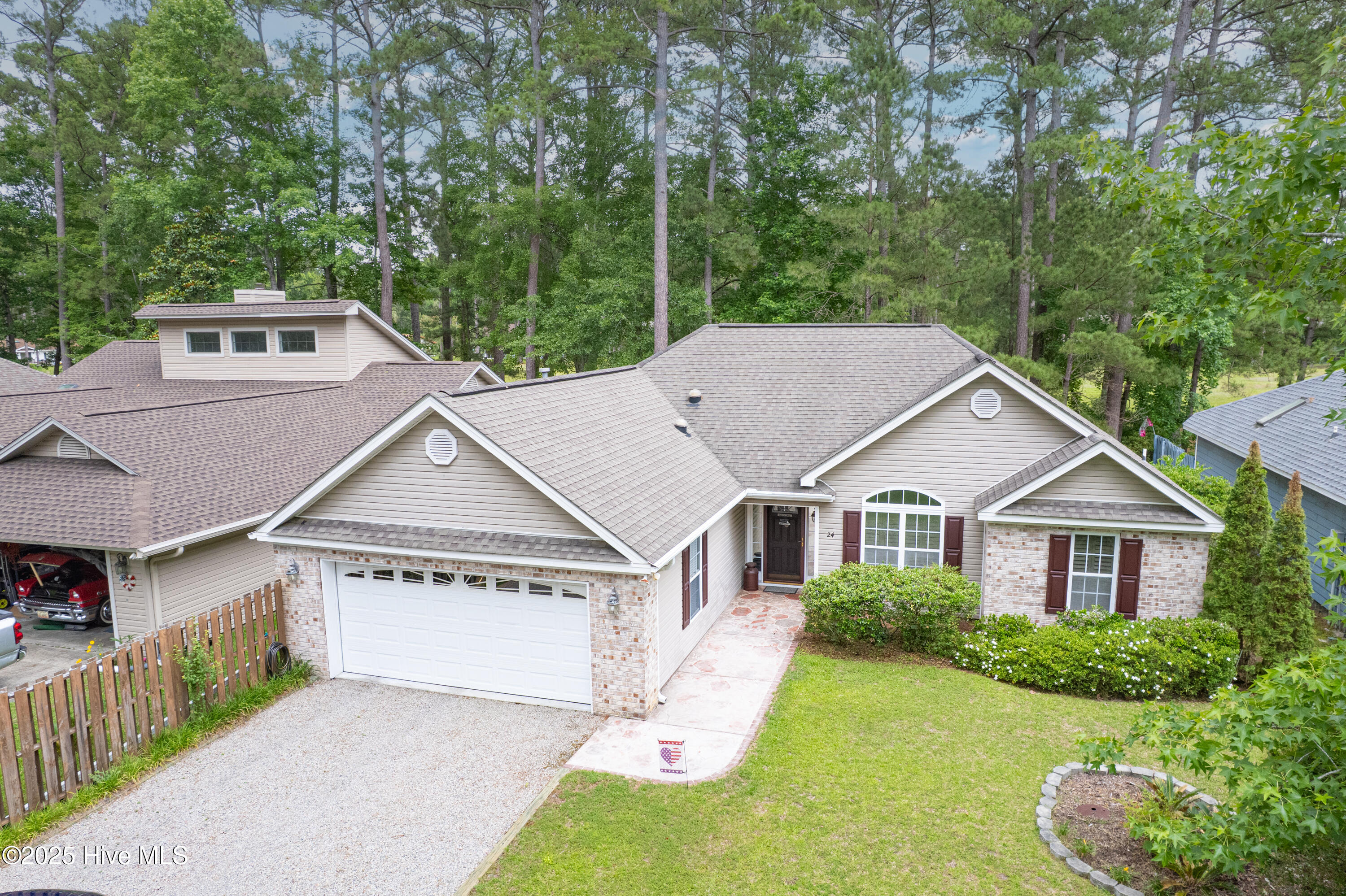 100512828 | Photo 32