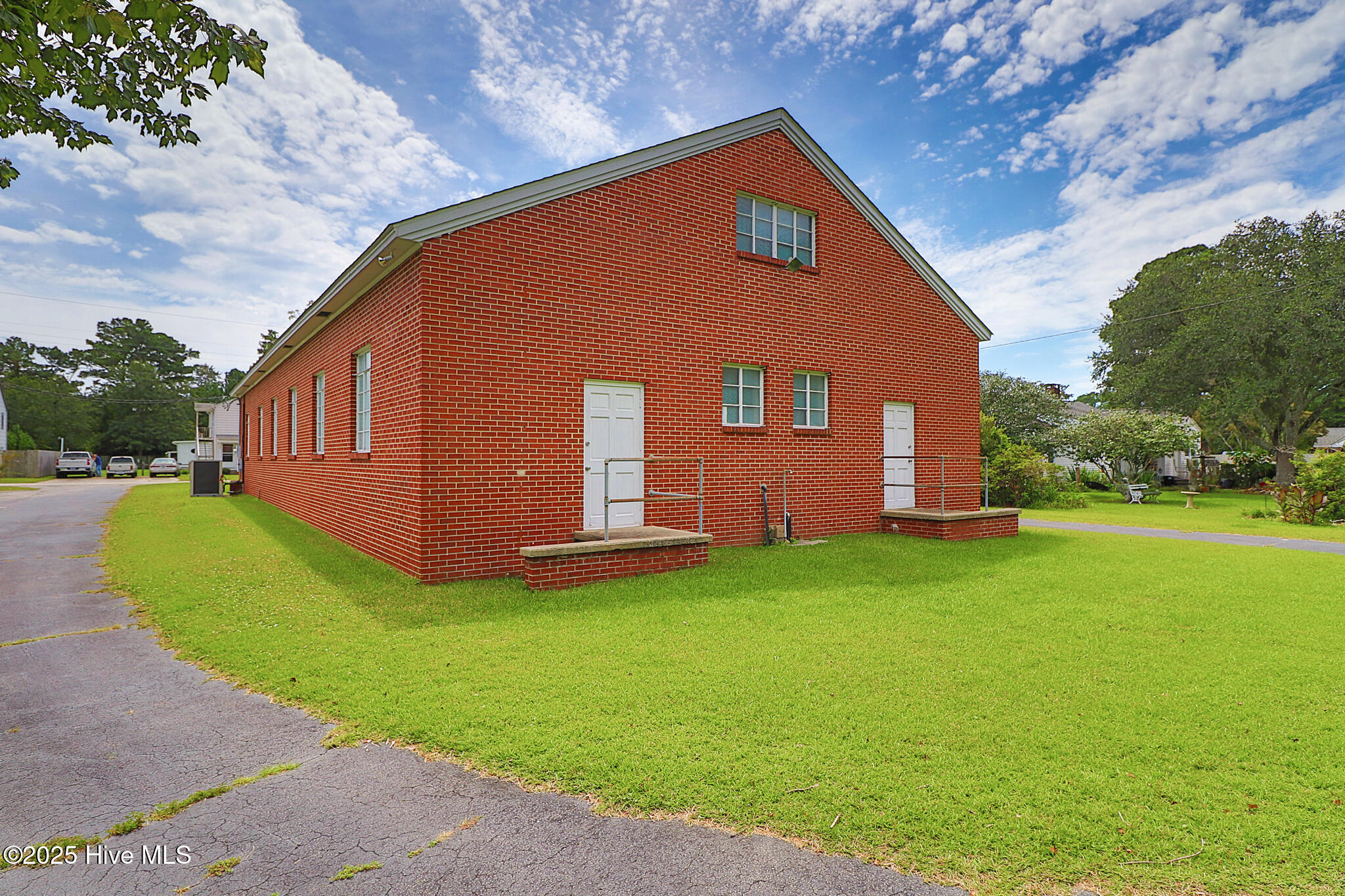 2101 S Lakeview Drive,Newport