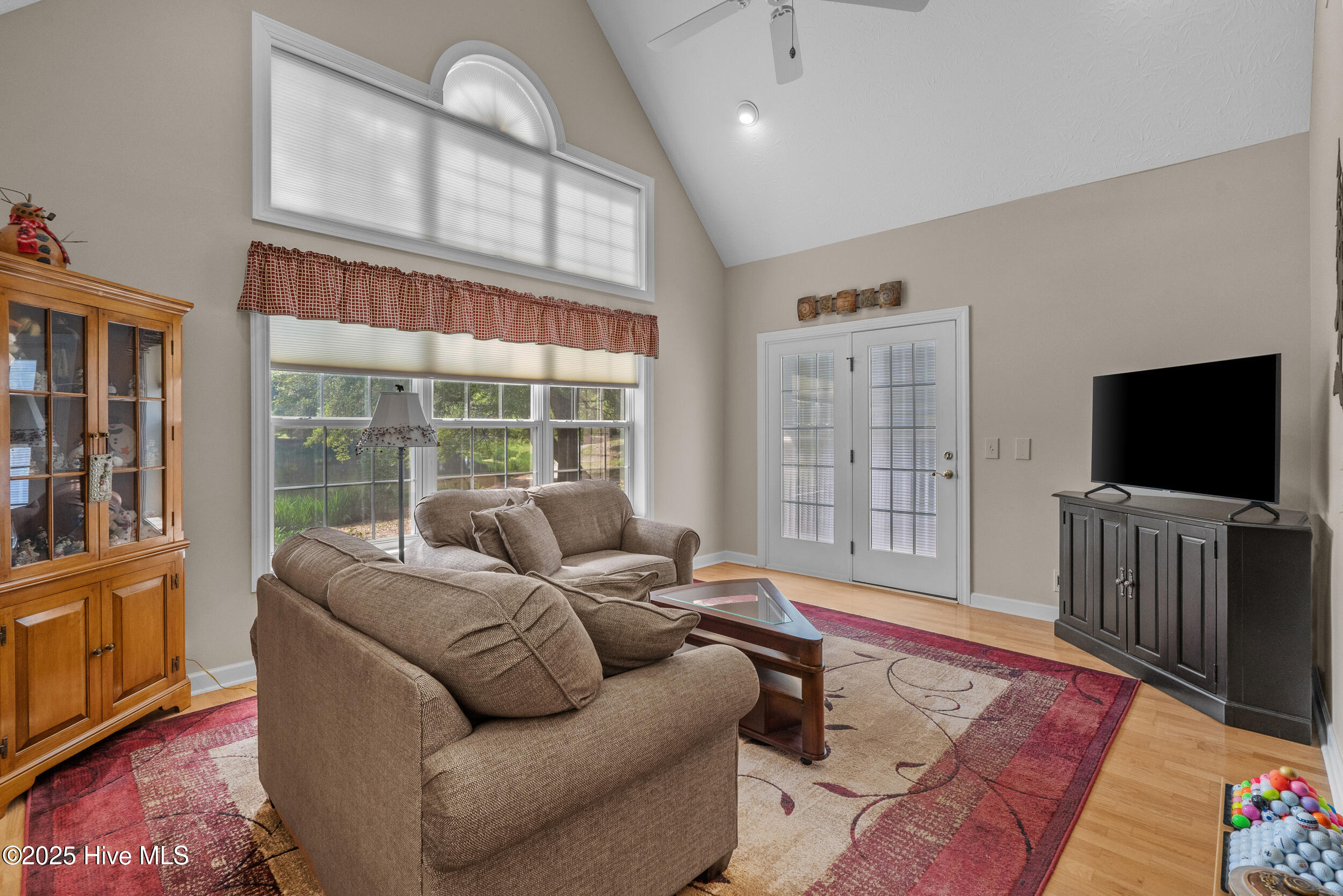 100508973 | Photo 13