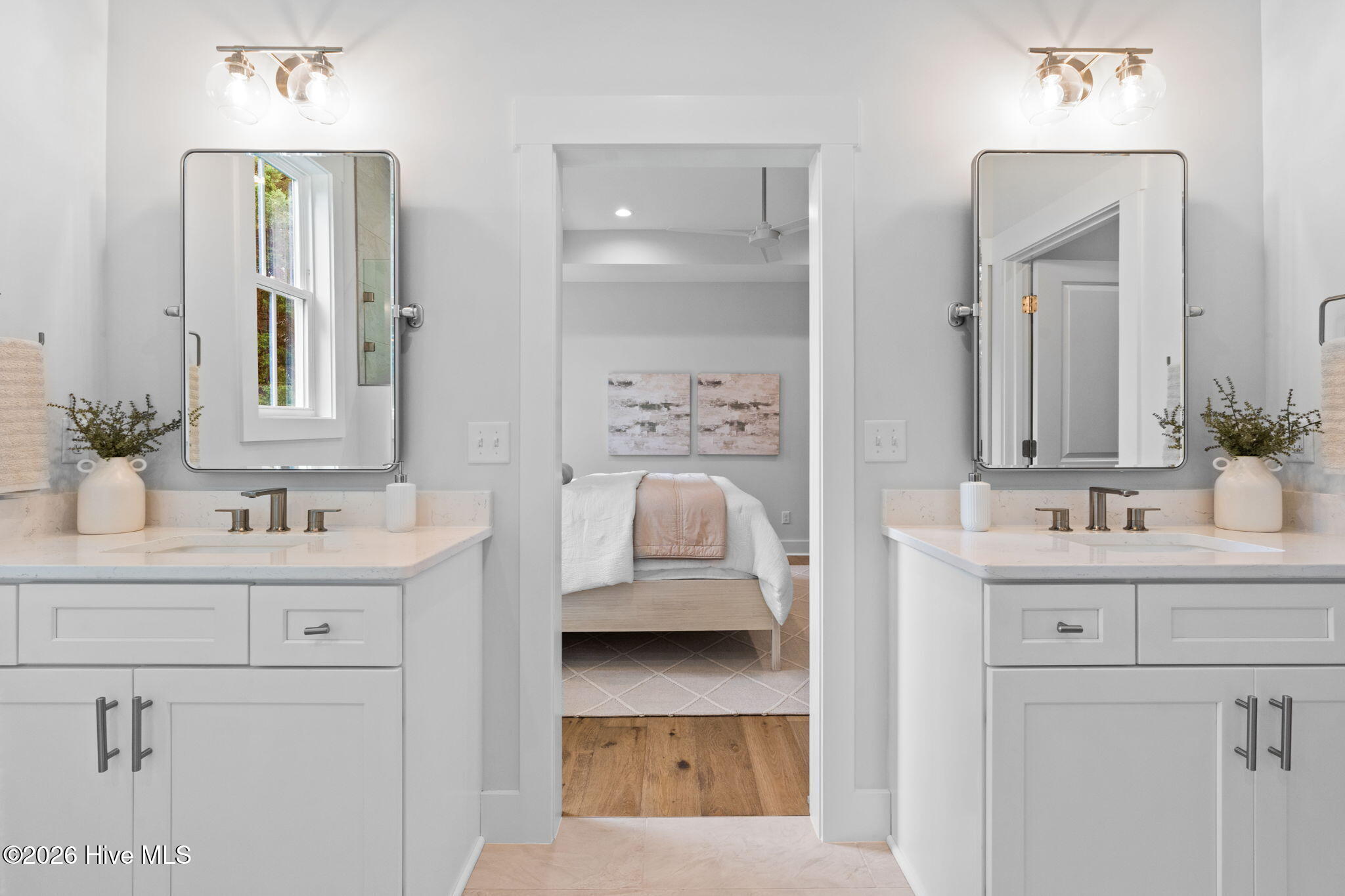 100569170 | Photo 15