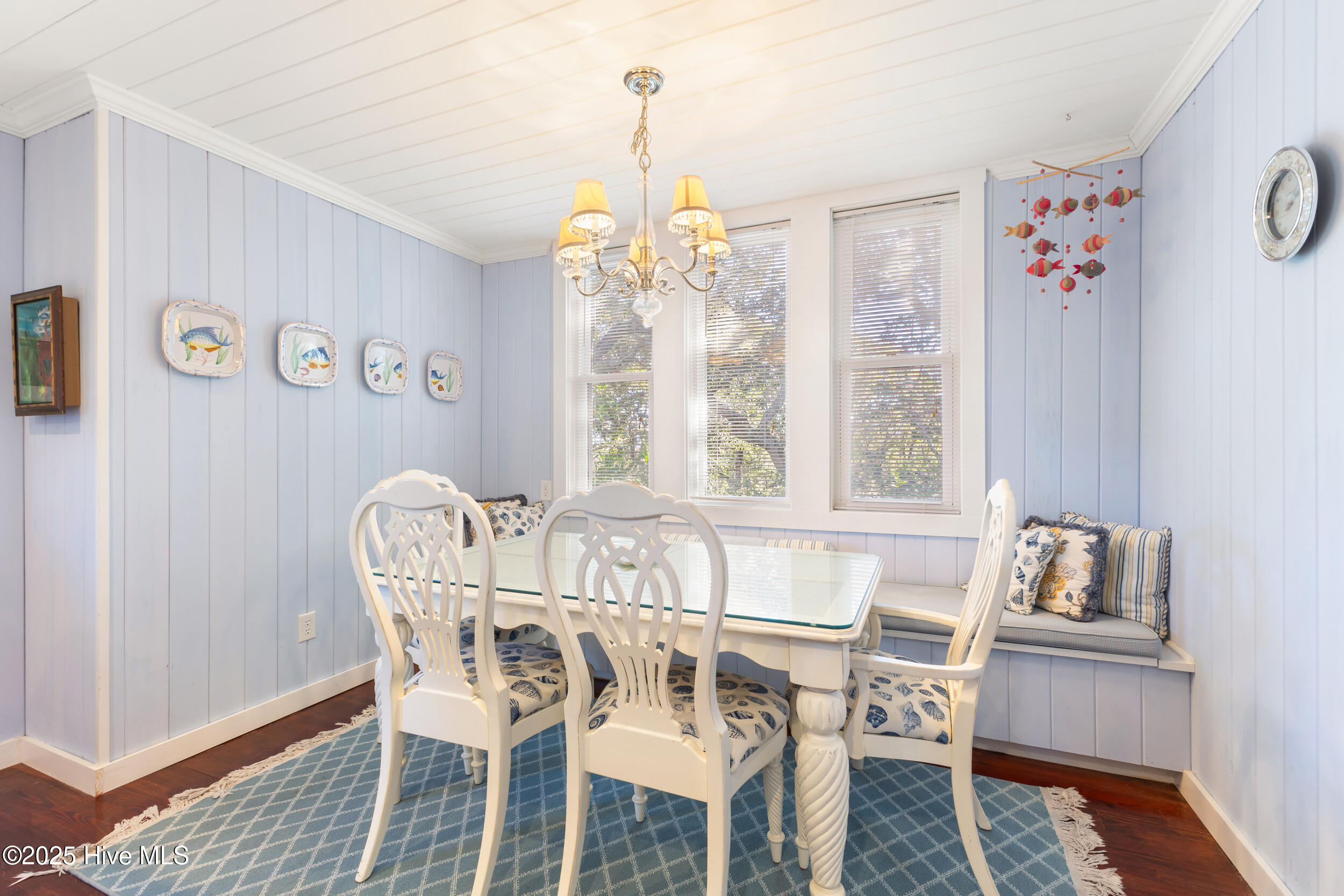 100545417 | Photo 15