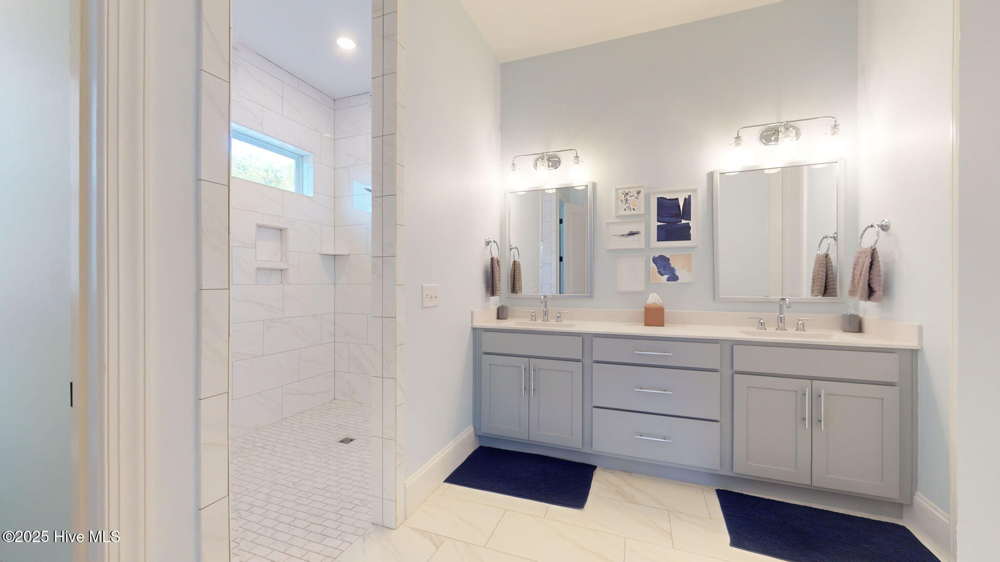 100518593 | Photo 30